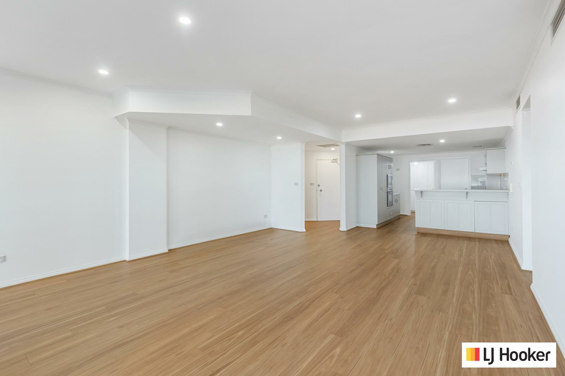 4/9-11 South Esplanade, GLENELG