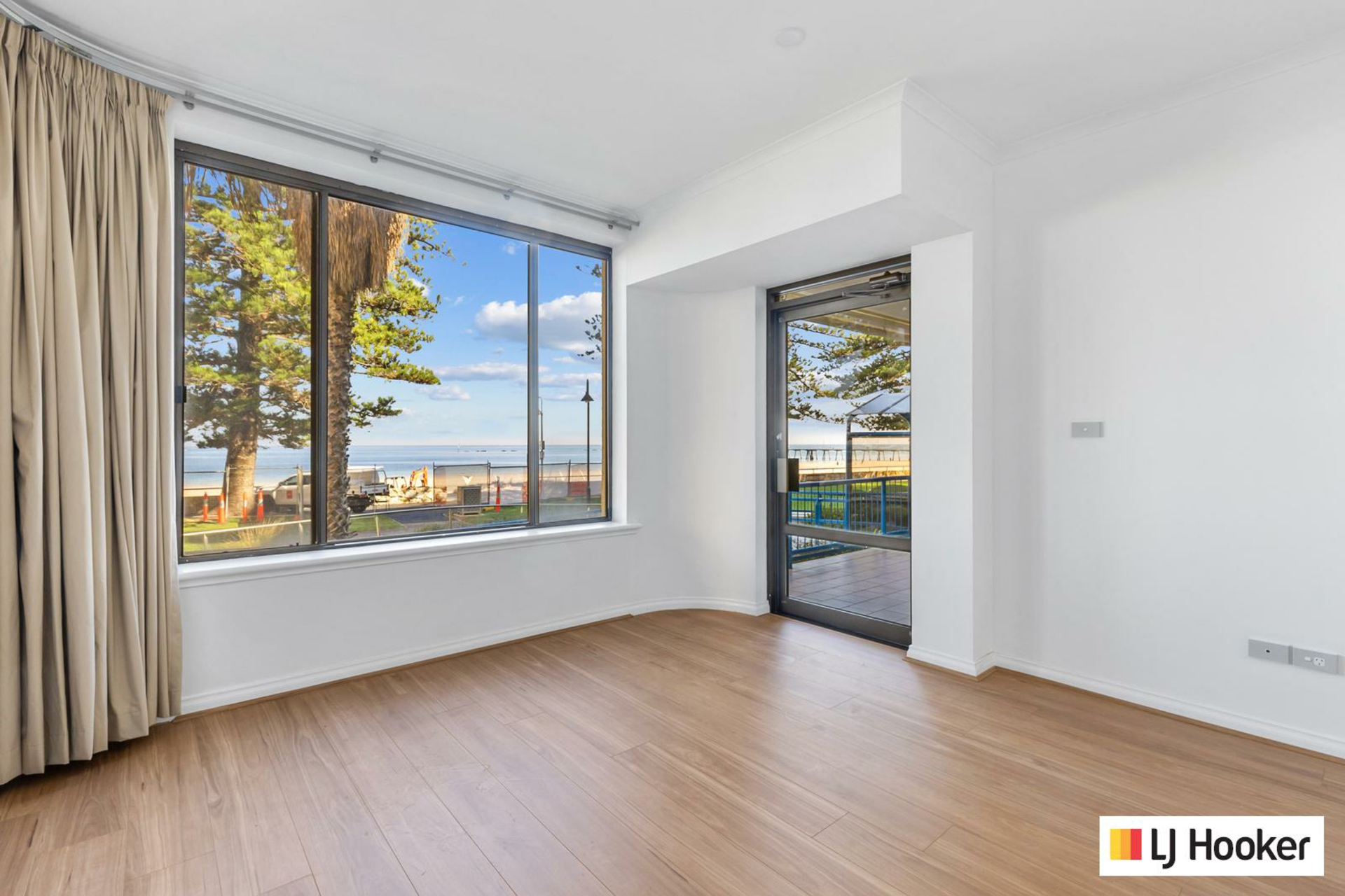 4/9-11 South Esplanade, GLENELG