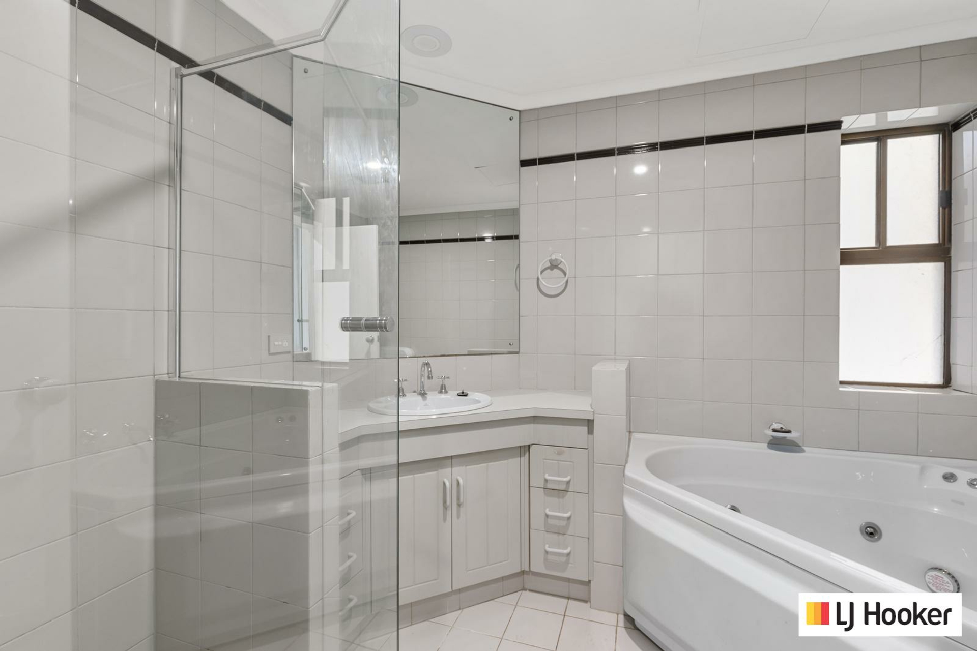 4/9-11 South Esplanade, GLENELG