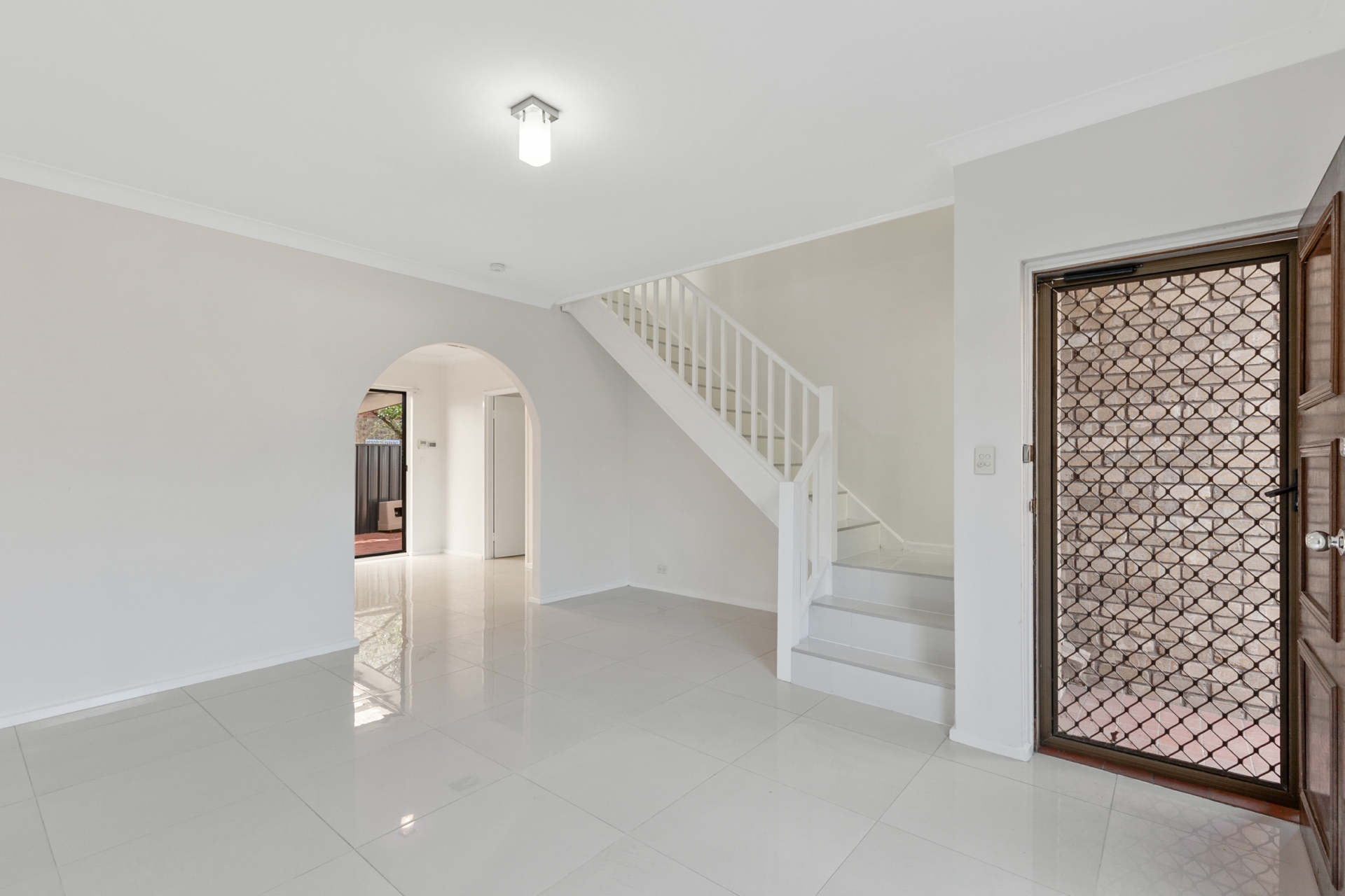 6/16 Moseley Street, GLENELG