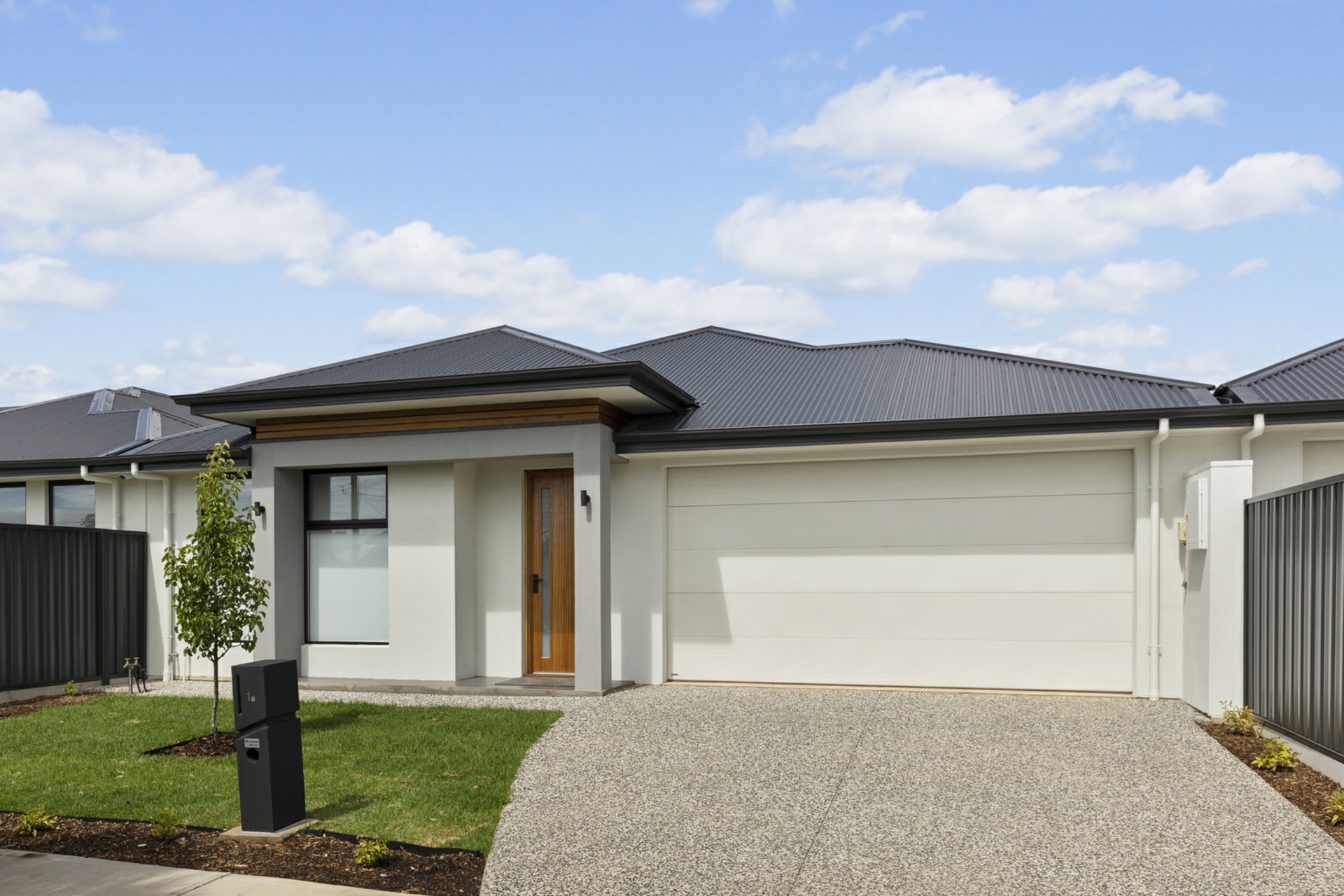 1B Struan Avenue, WARRADALE