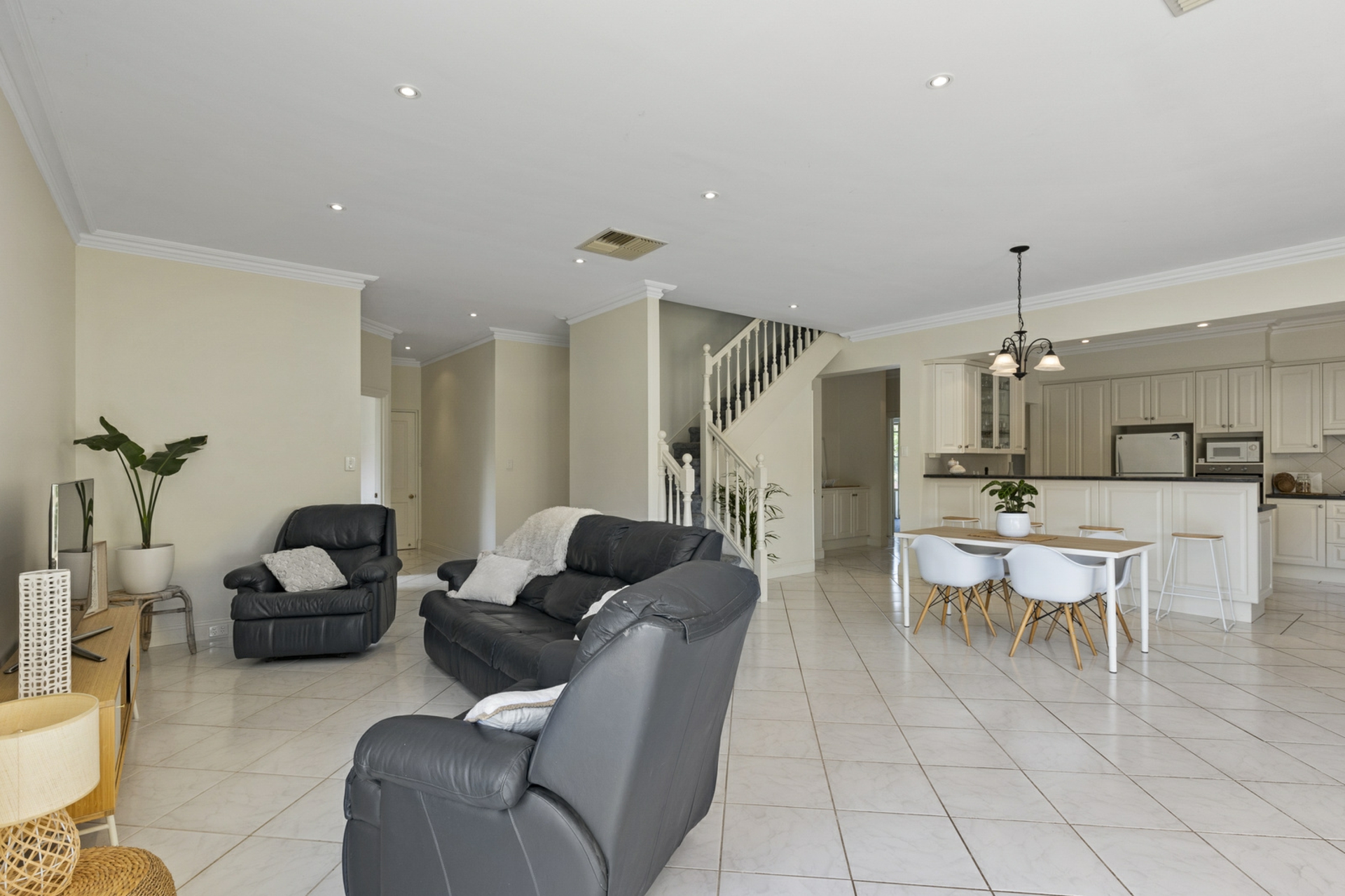 7 St Peters Close, GLENGOWRIE