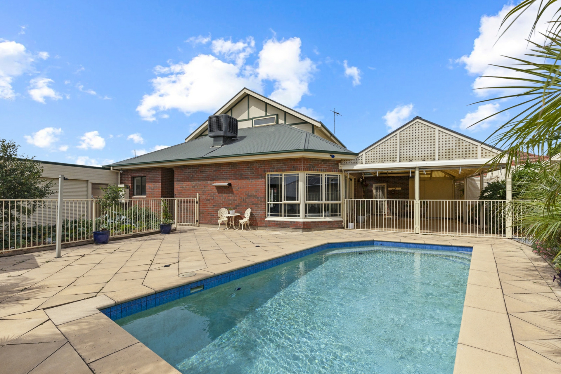 7 St Peters Close, GLENGOWRIE
