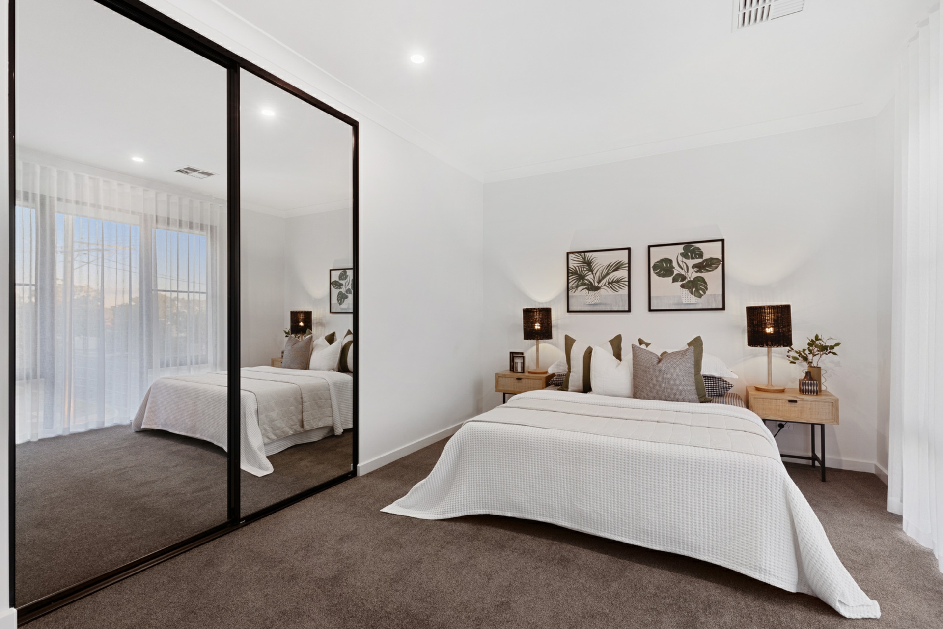 2 St Andrews Crescent, NOVAR GARDENS