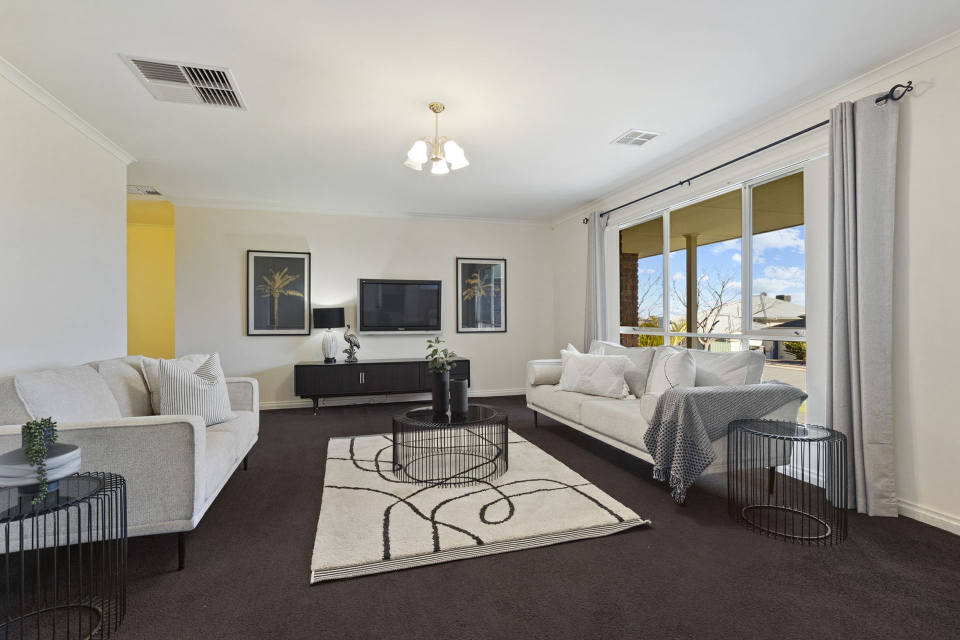 4 Stuart Court, HALLETT COVE