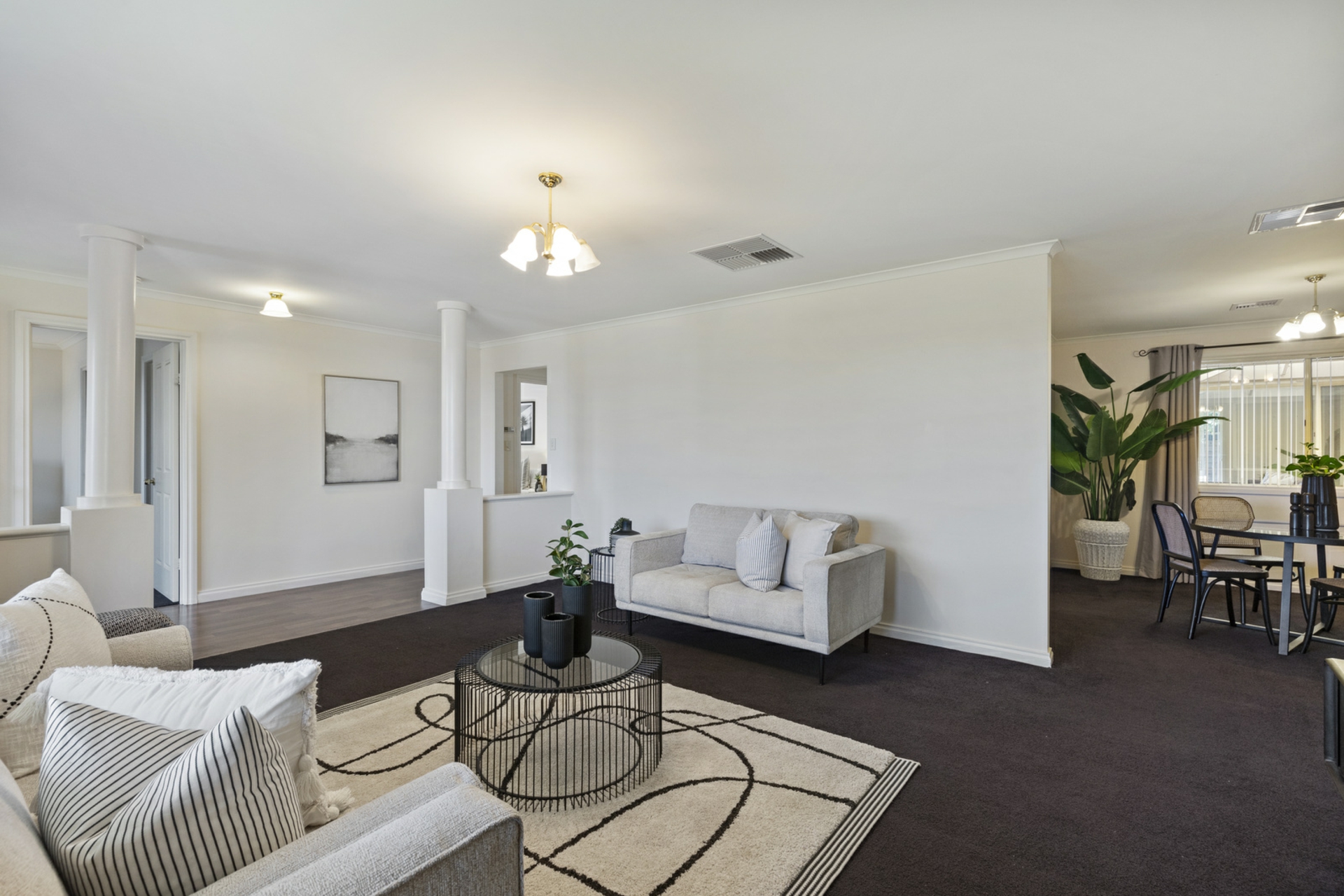 4 Stuart Court, HALLETT COVE