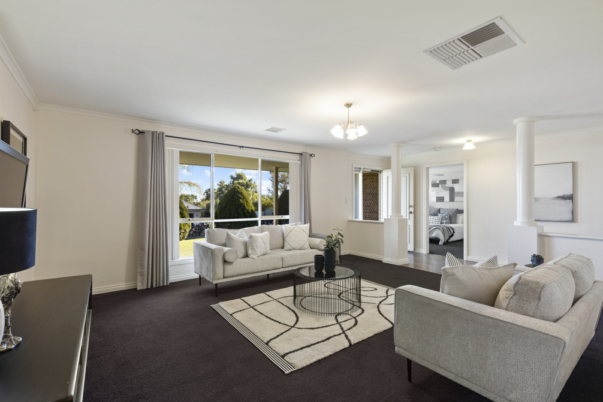 4 Stuart Court, HALLETT COVE