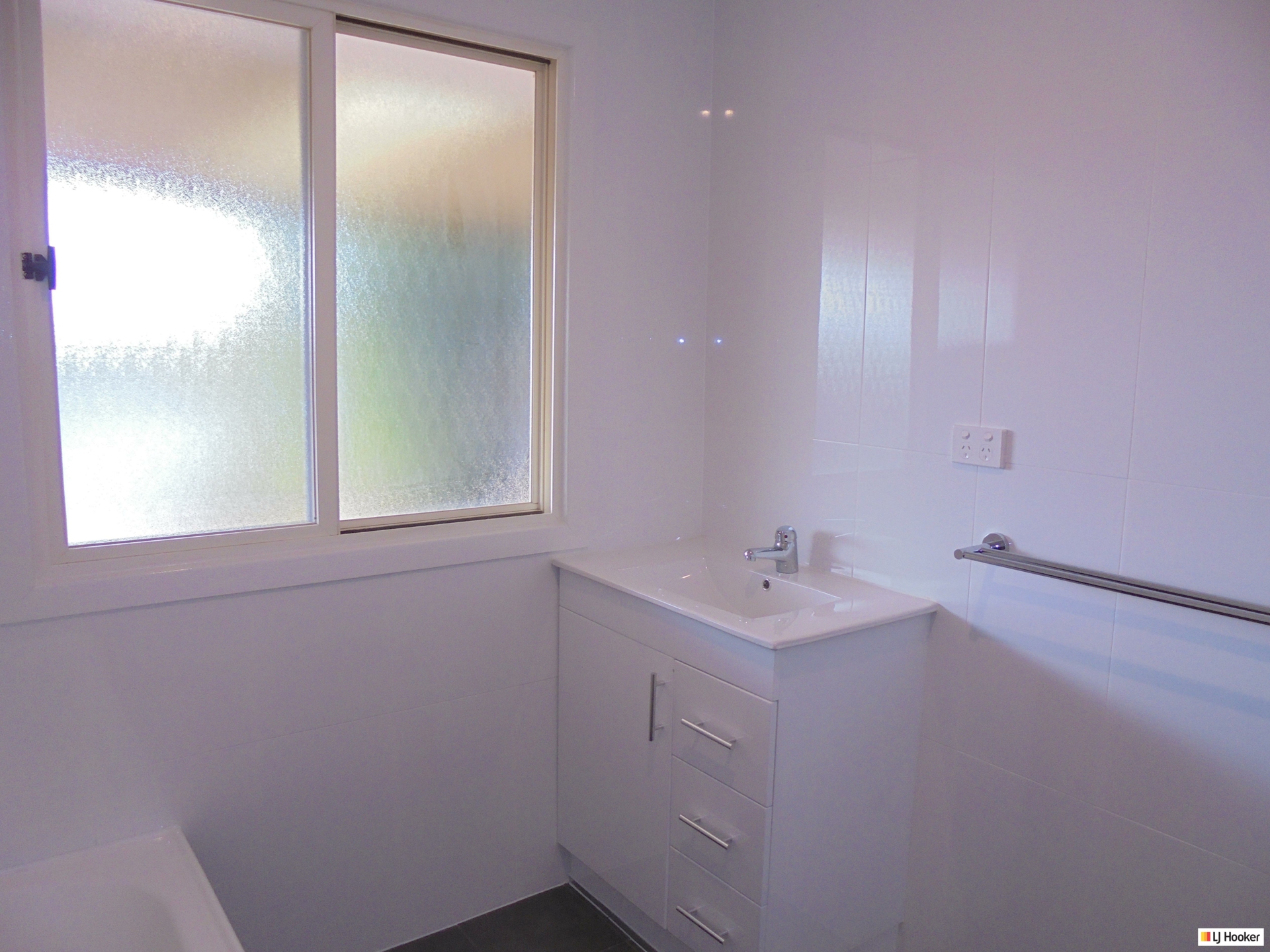 43 Westall Way — photo 10 of 13