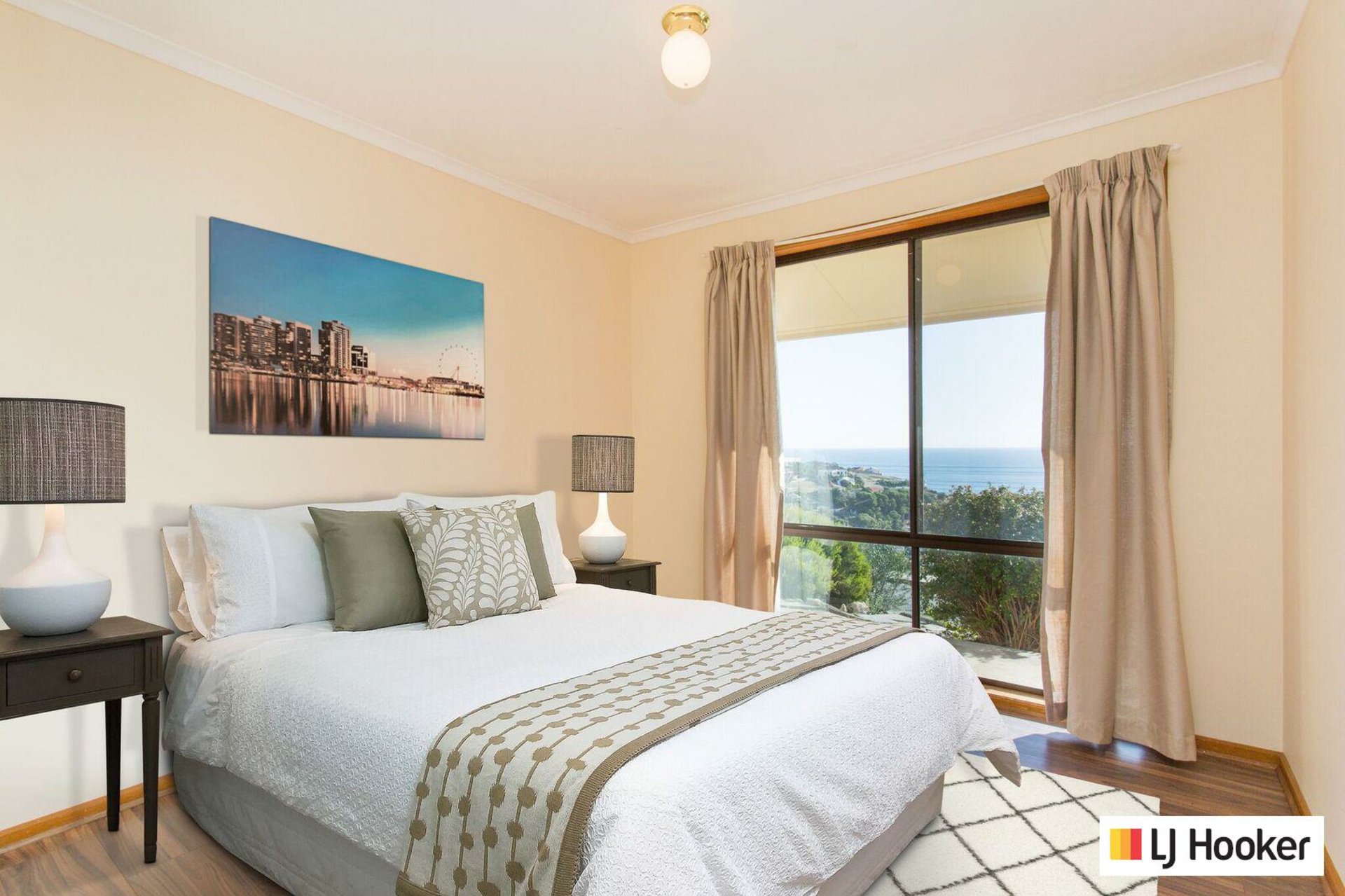 12 Columbia Crescent, HALLETT COVE