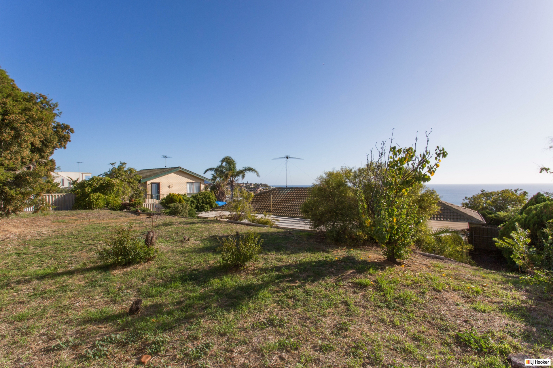 12 Columbia Crescent, HALLETT COVE