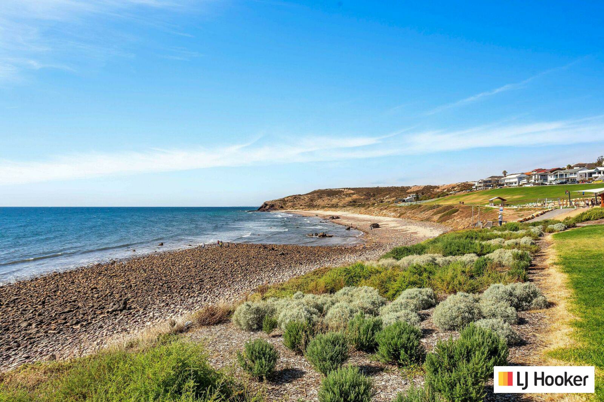 12 Columbia Crescent, HALLETT COVE