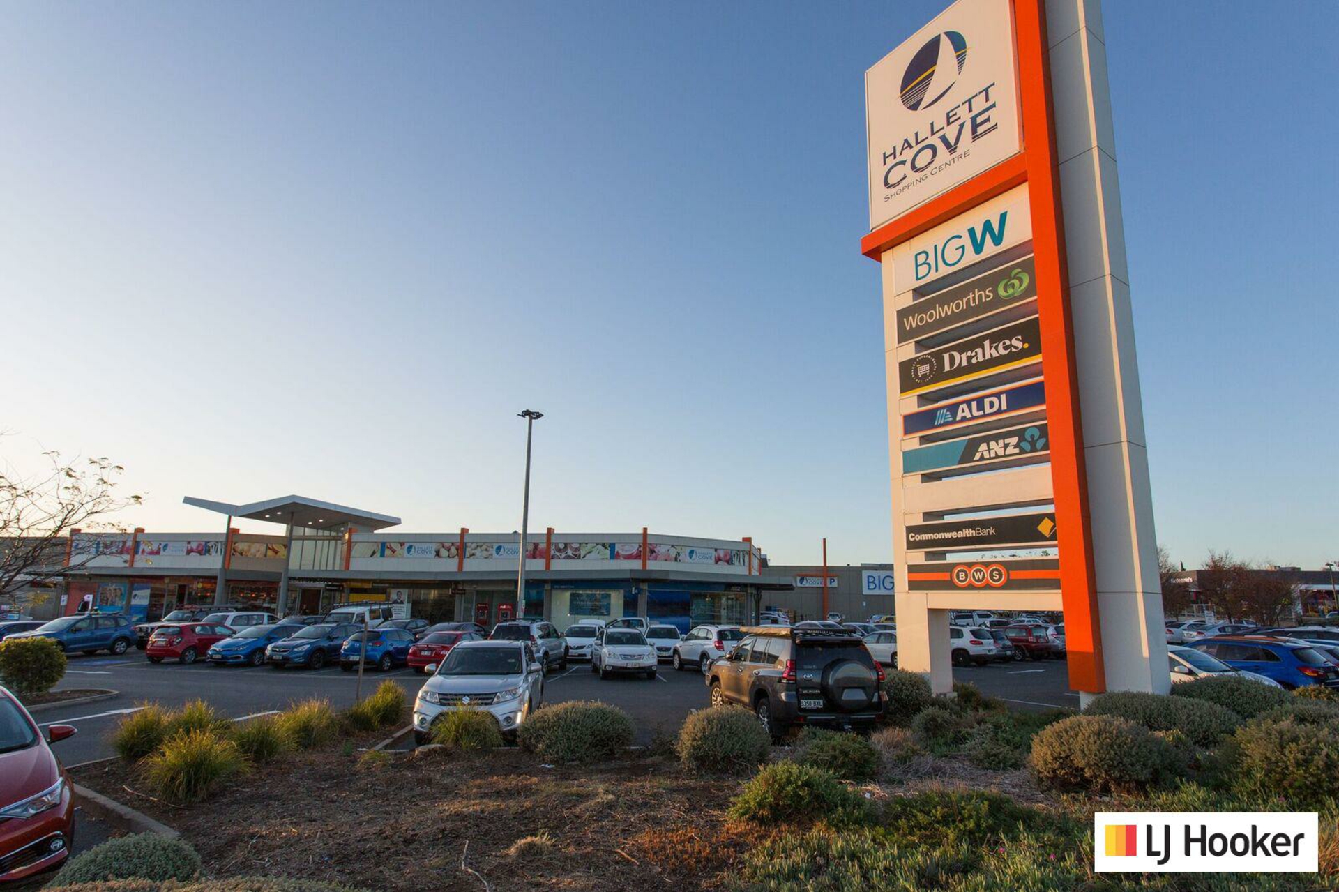 12 Columbia Crescent, HALLETT COVE