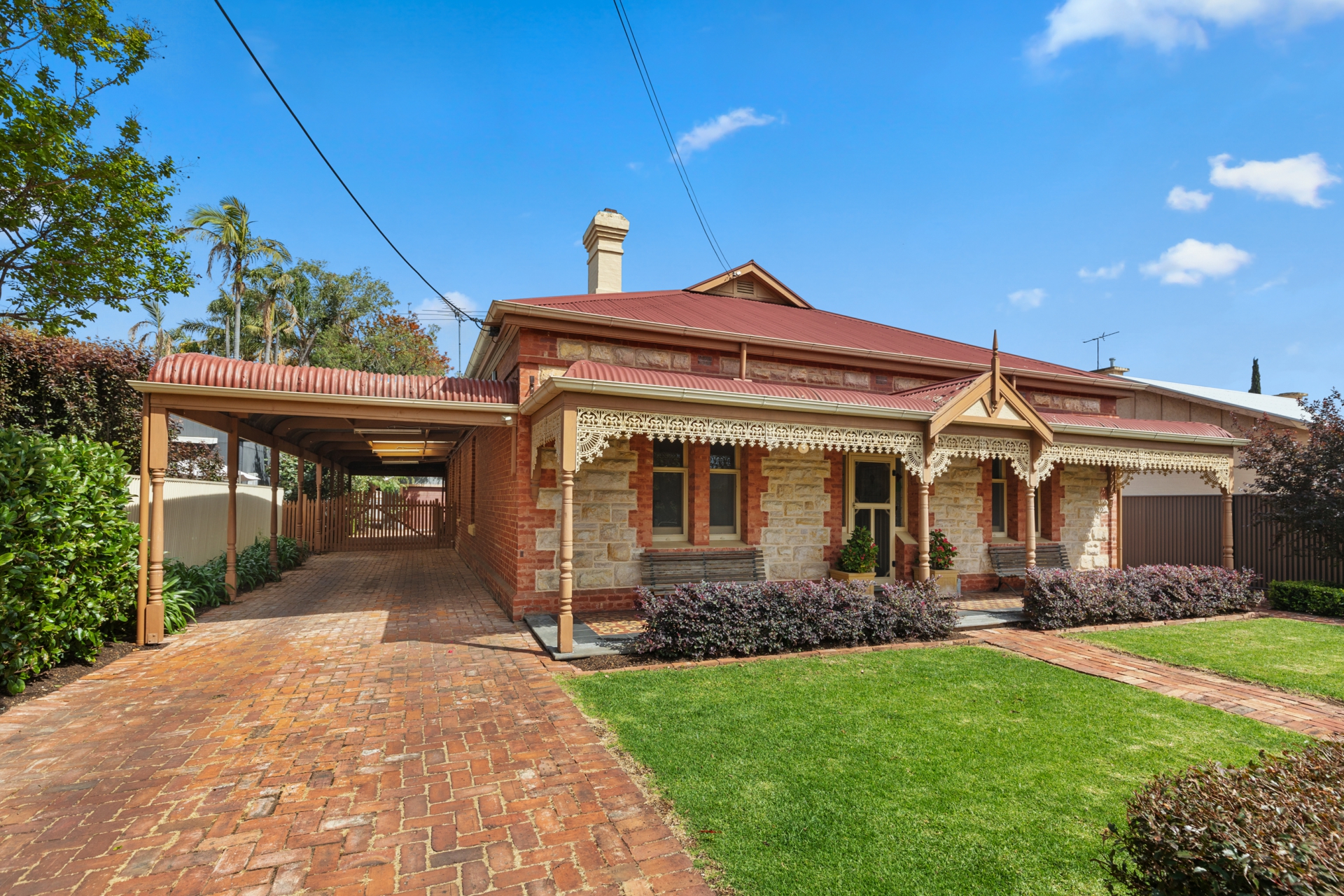 62 Second Avenue, FORESTVILLE