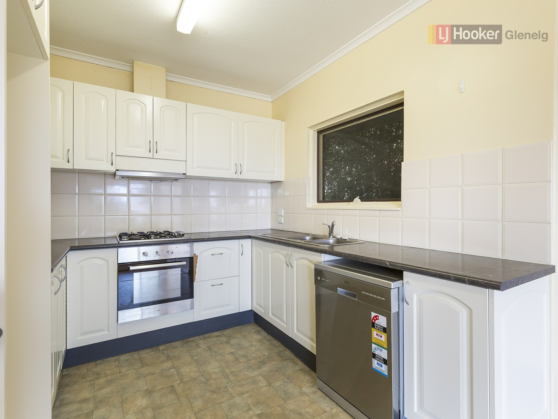 18 Hill Street, SEACLIFF PARK