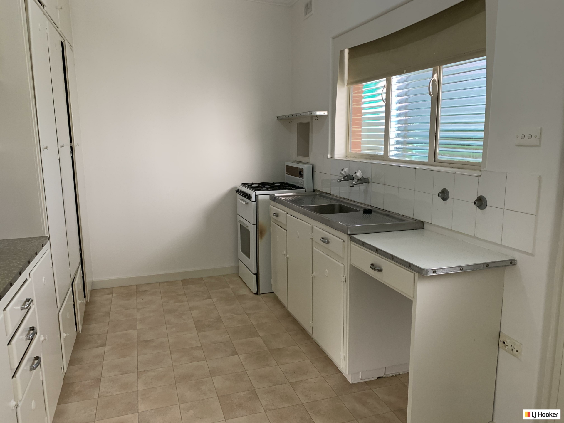4/10 Armstrong Street, SOMERTON PARK