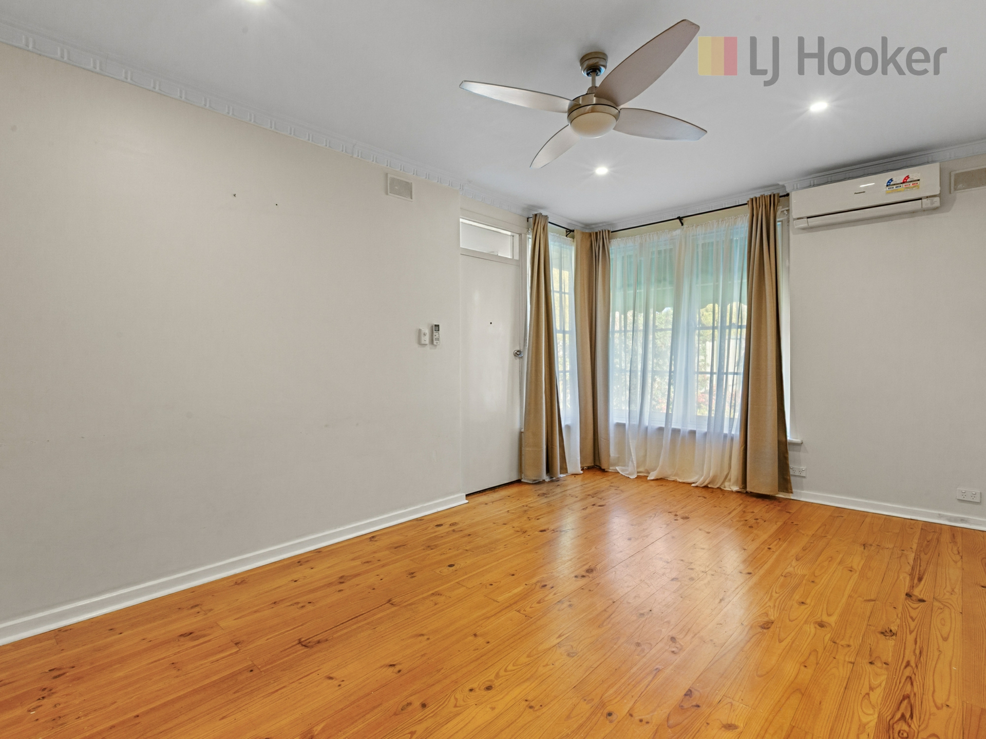 2/2 Strathmore Terrace, BRIGHTON