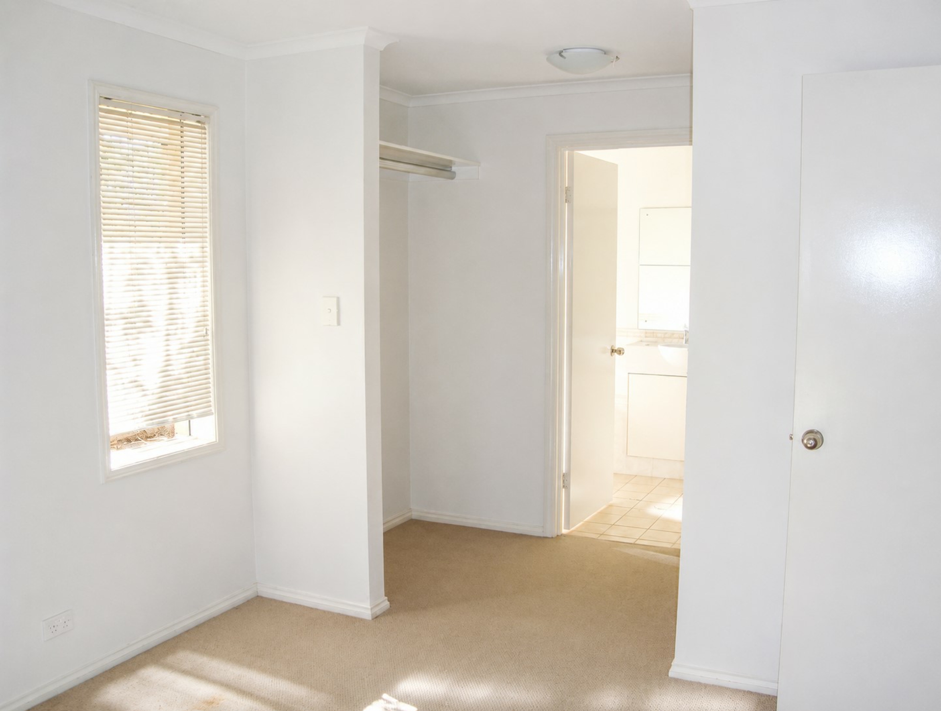 46 Parkview Drive — photo 9 of 10