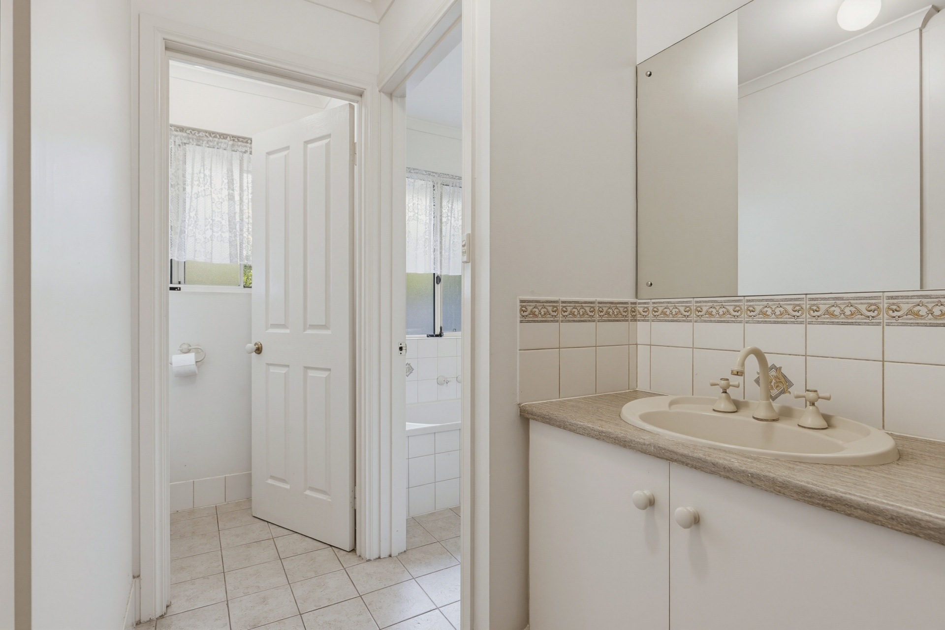 23 Brigalow Avenue — photo 11 of 15