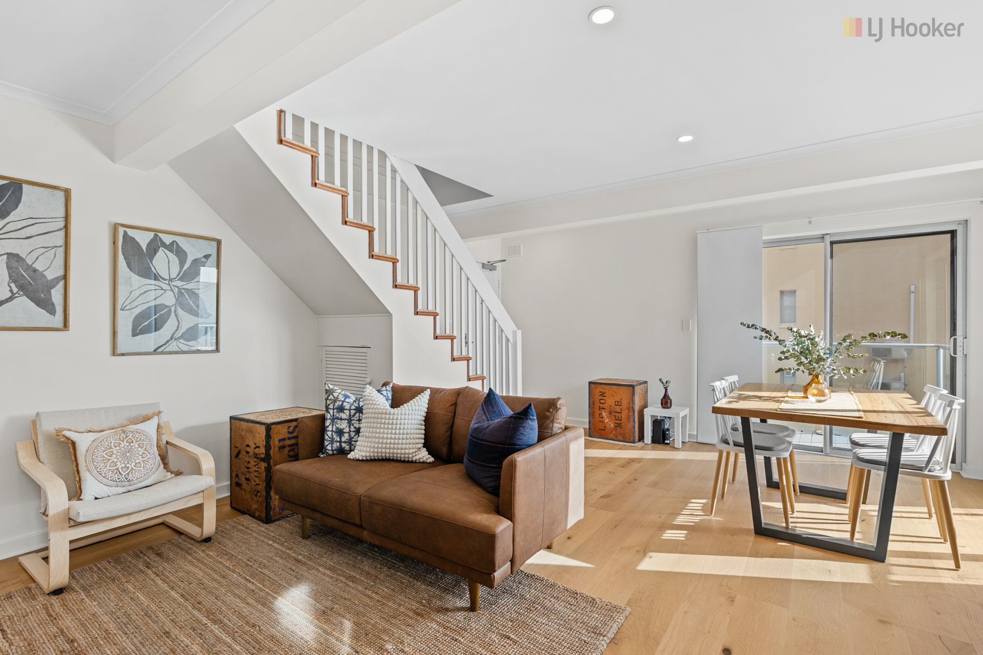 3/1 South Street — photo 3 of 15