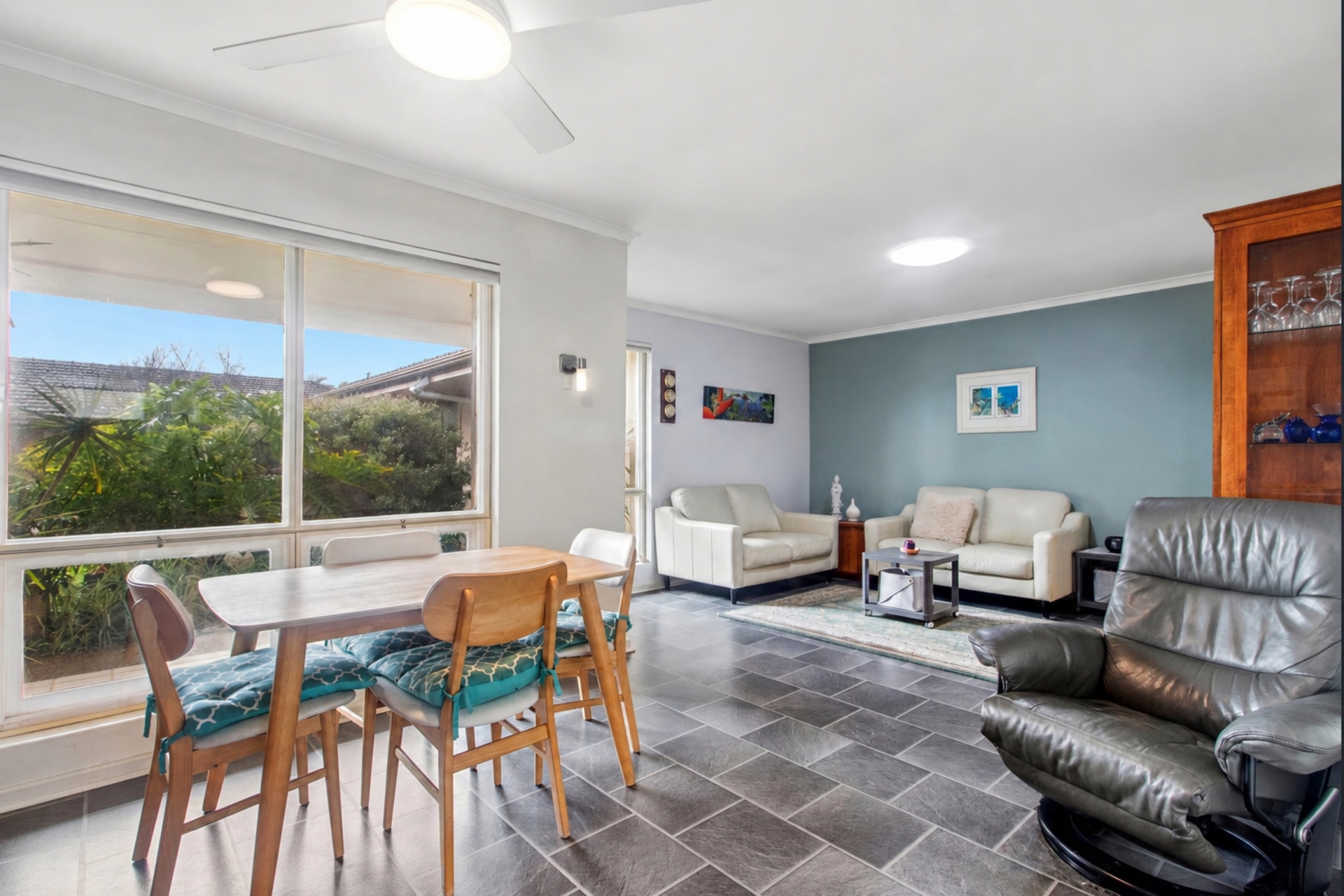 2/3 King George Avenue — photo 3 of 16