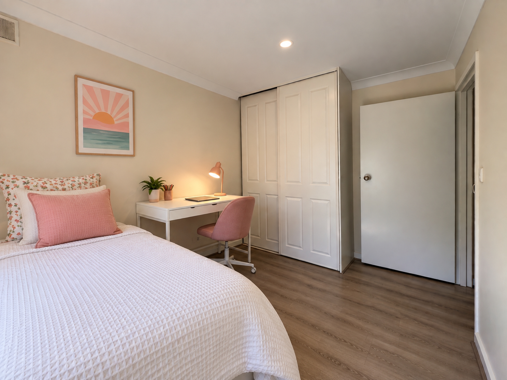 2/47 Angus Avenue — photo 5 of 10