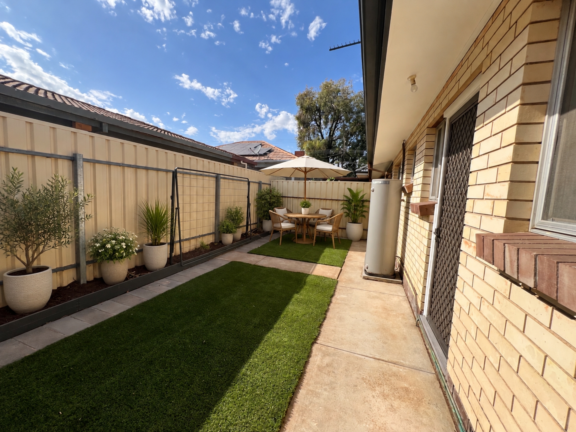 2/47 Angus Avenue — photo 8 of 10