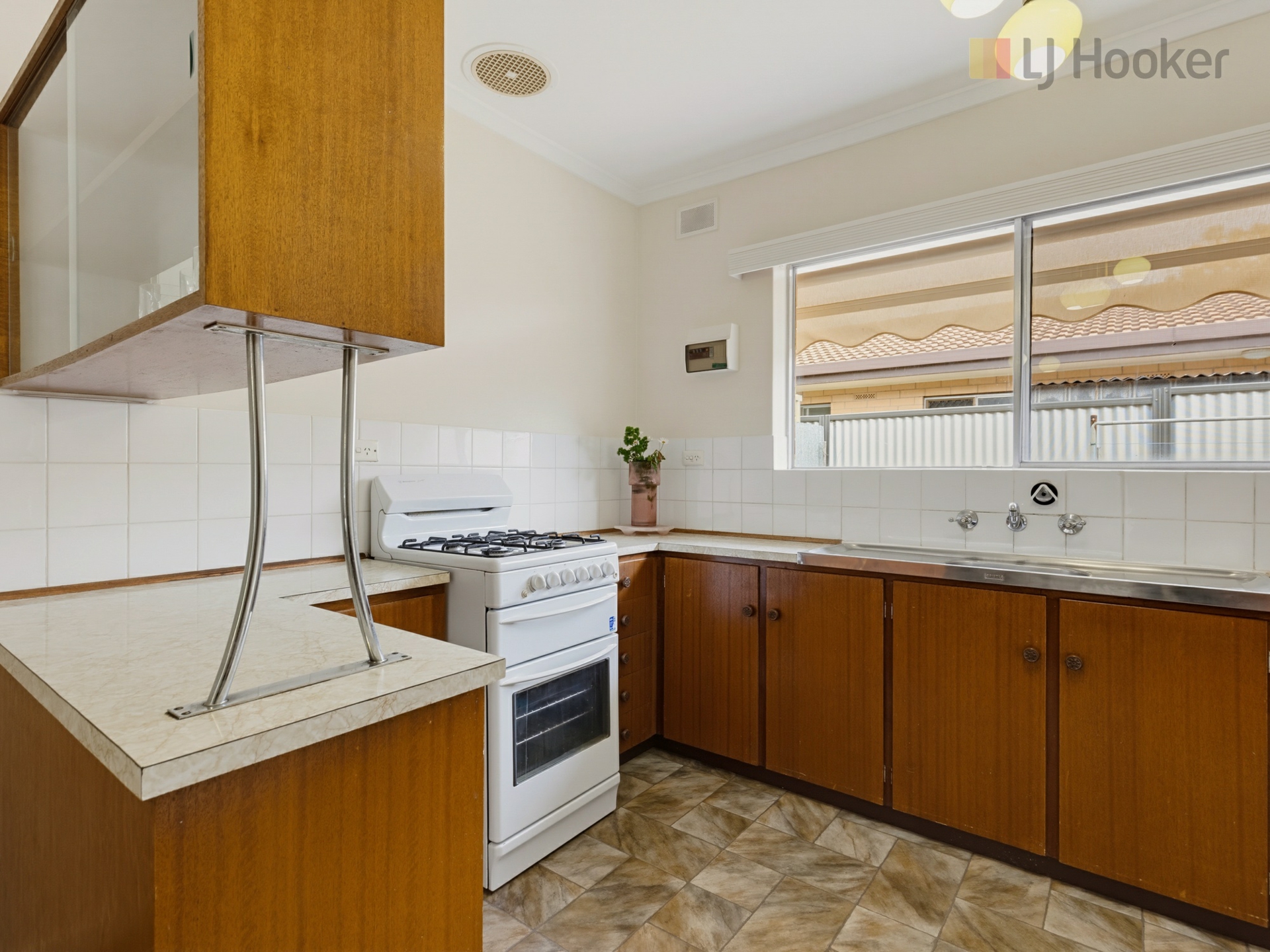 4/2 Hazel Street — photo 6 of 12