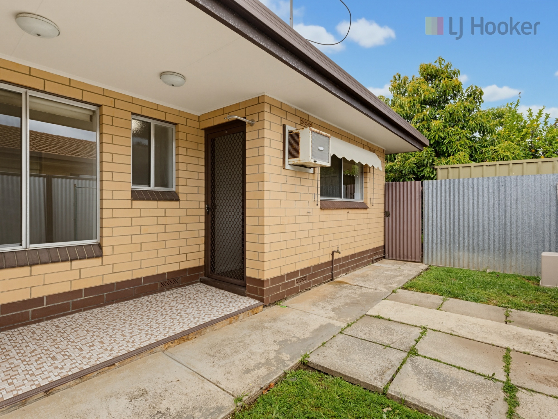 4/2 Hazel Street — photo 11 of 12