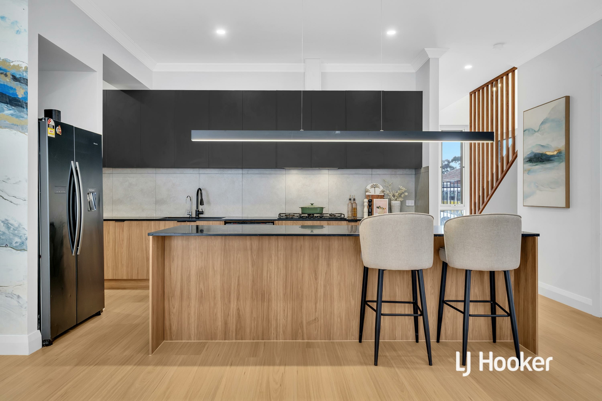 41 Hawkesbury Avenue — photo 8 of 23