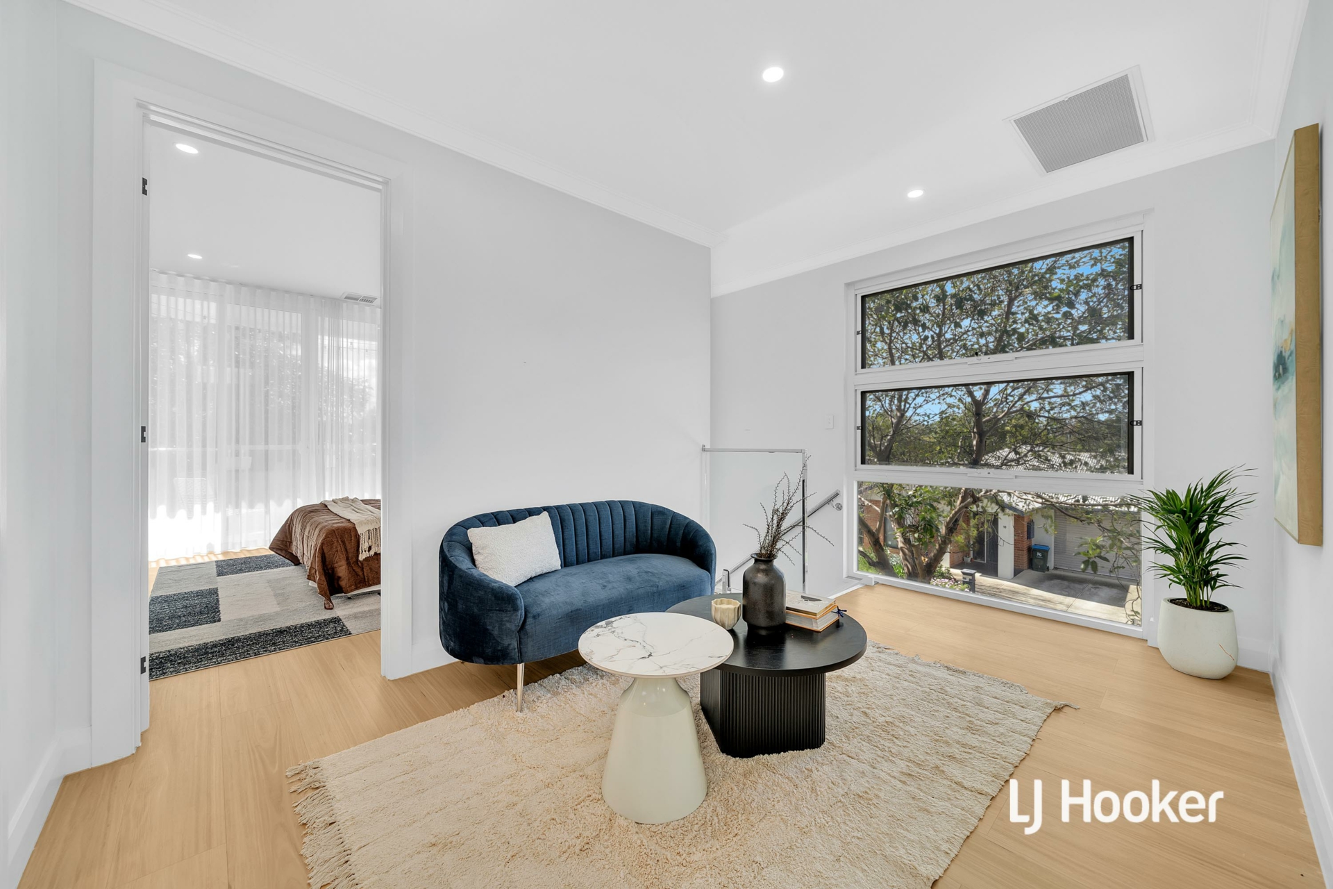 41 Hawkesbury Avenue — photo 17 of 23