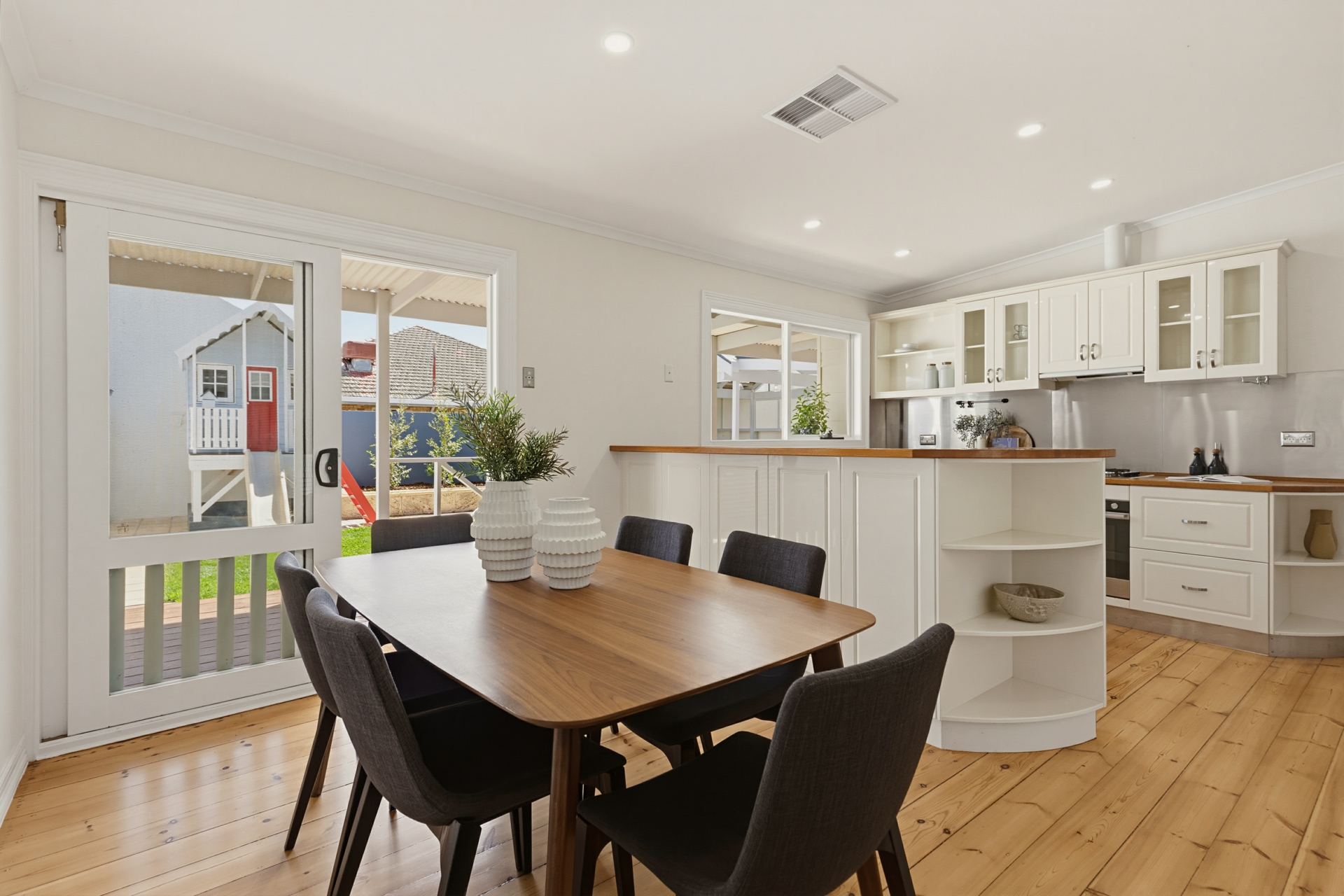 53 Alison Street — photo 8 of 20
