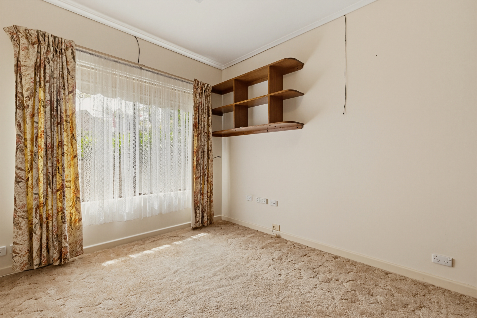 2 Dorset Crescent — photo 15 of 21