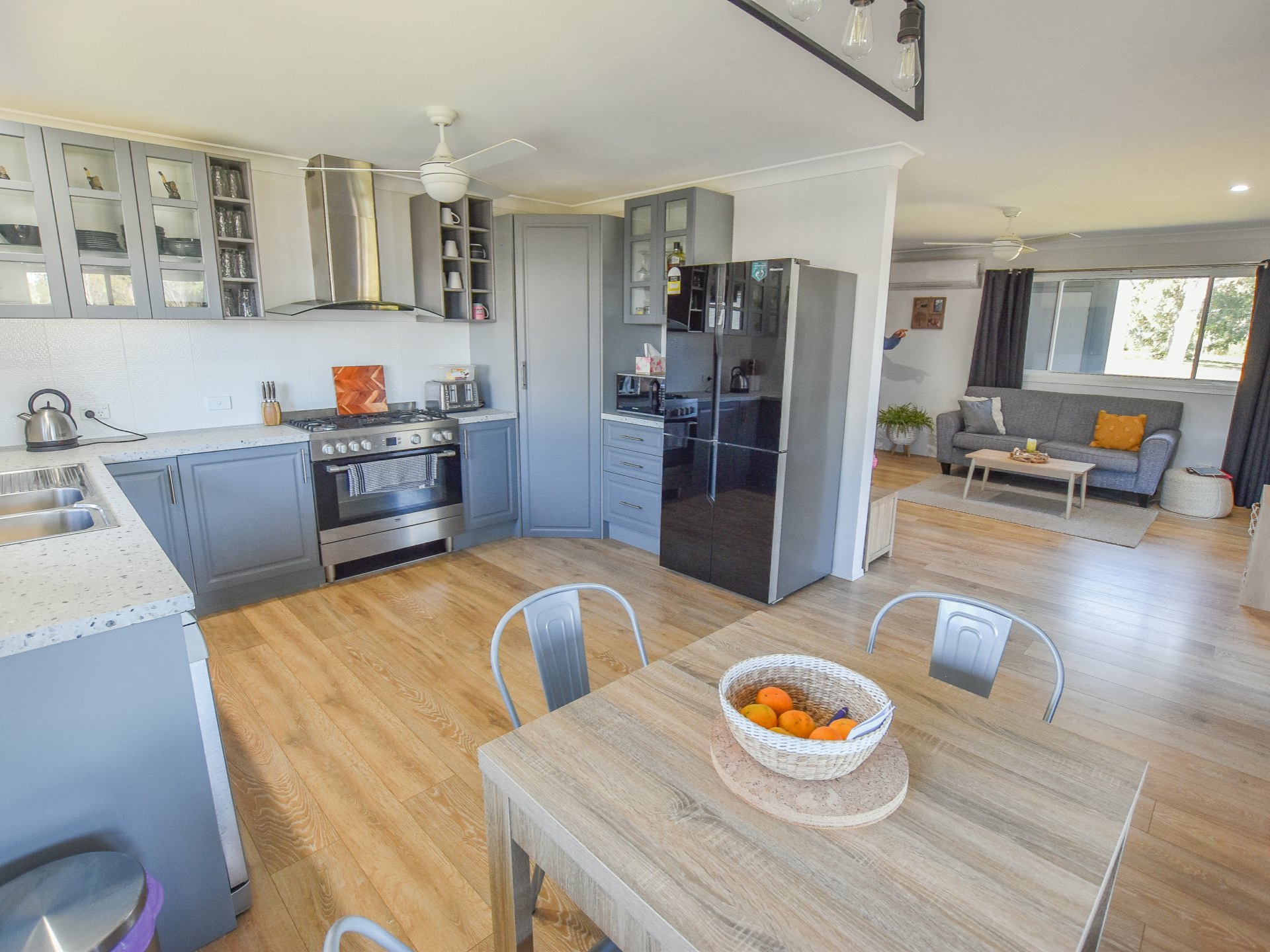 27-29 Tenanne Street, RUSSELL ISLAND