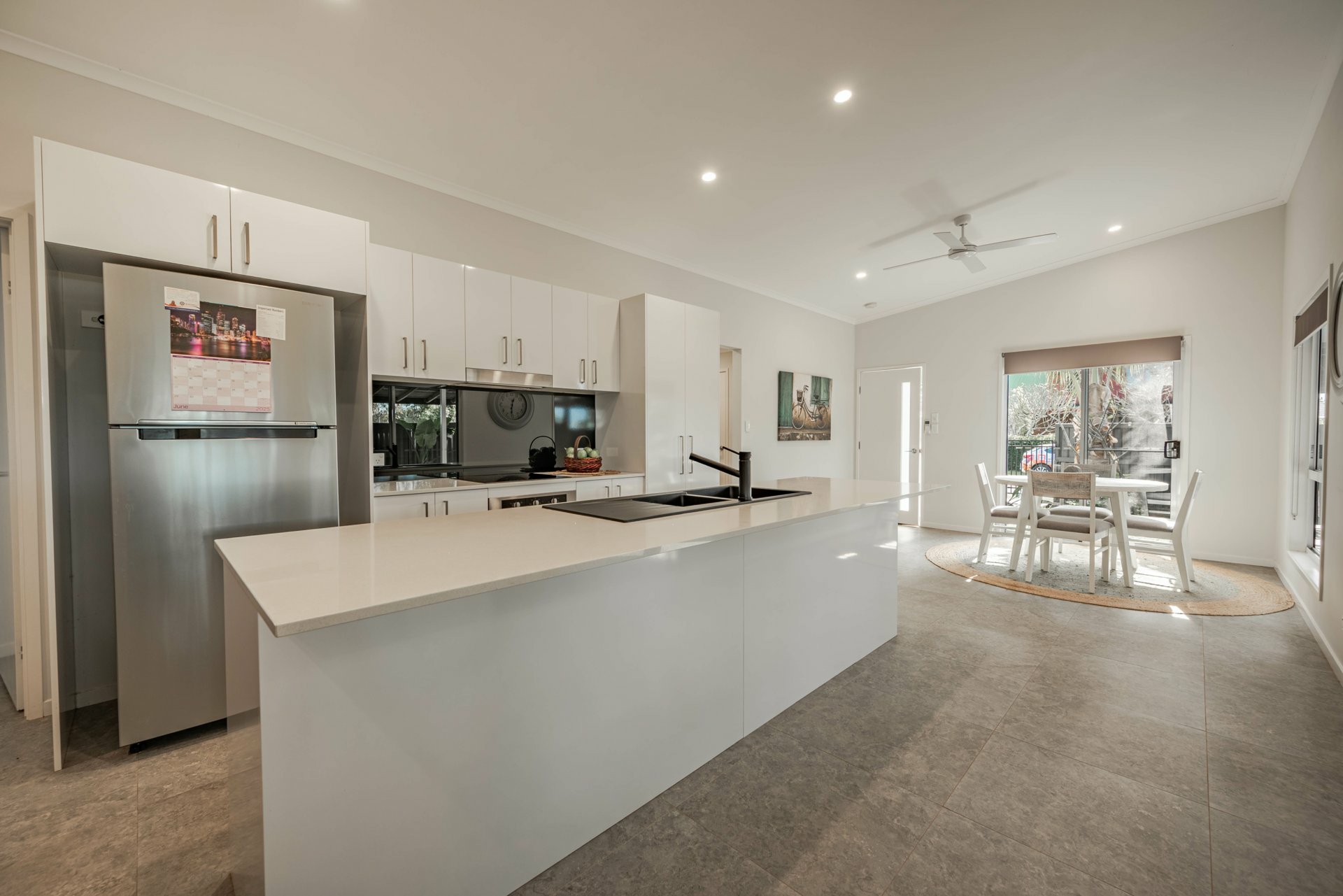 4 Vista St, RUSSELL ISLAND
