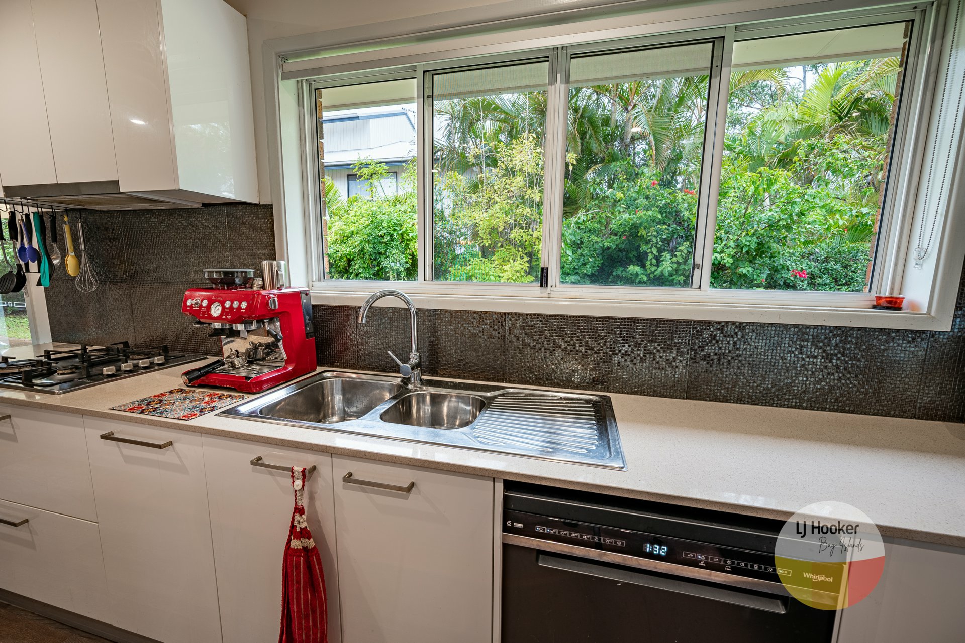 22 Bay Drive, RUSSELL ISLAND