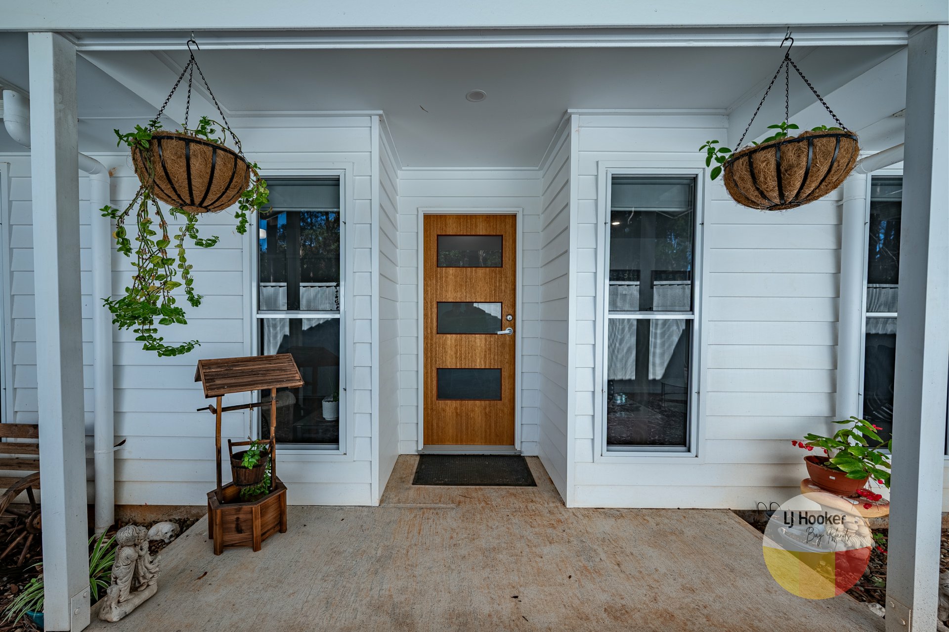 5-7 Meadstone Street, RUSSELL ISLAND