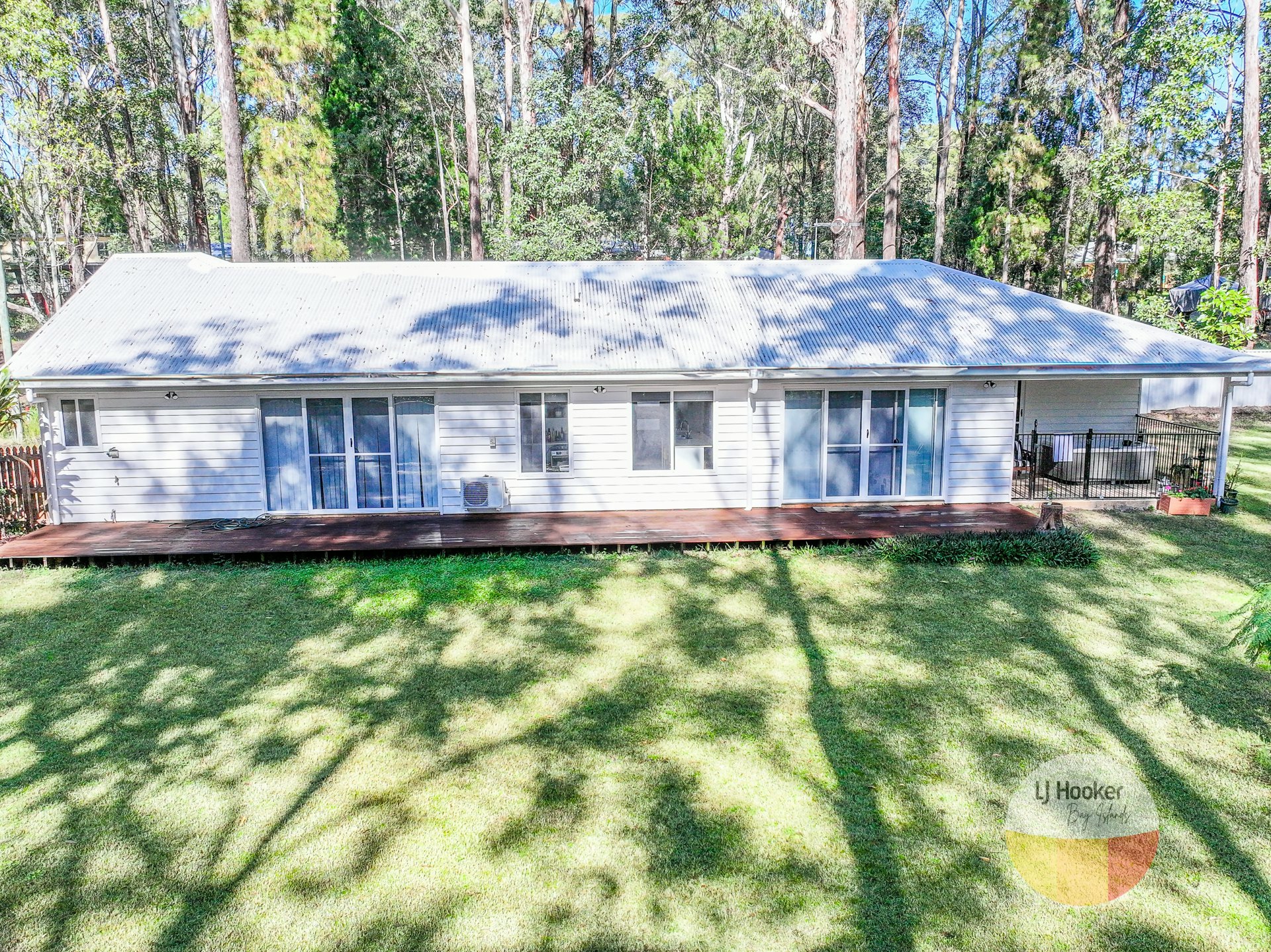 5-7 Meadstone Street, RUSSELL ISLAND