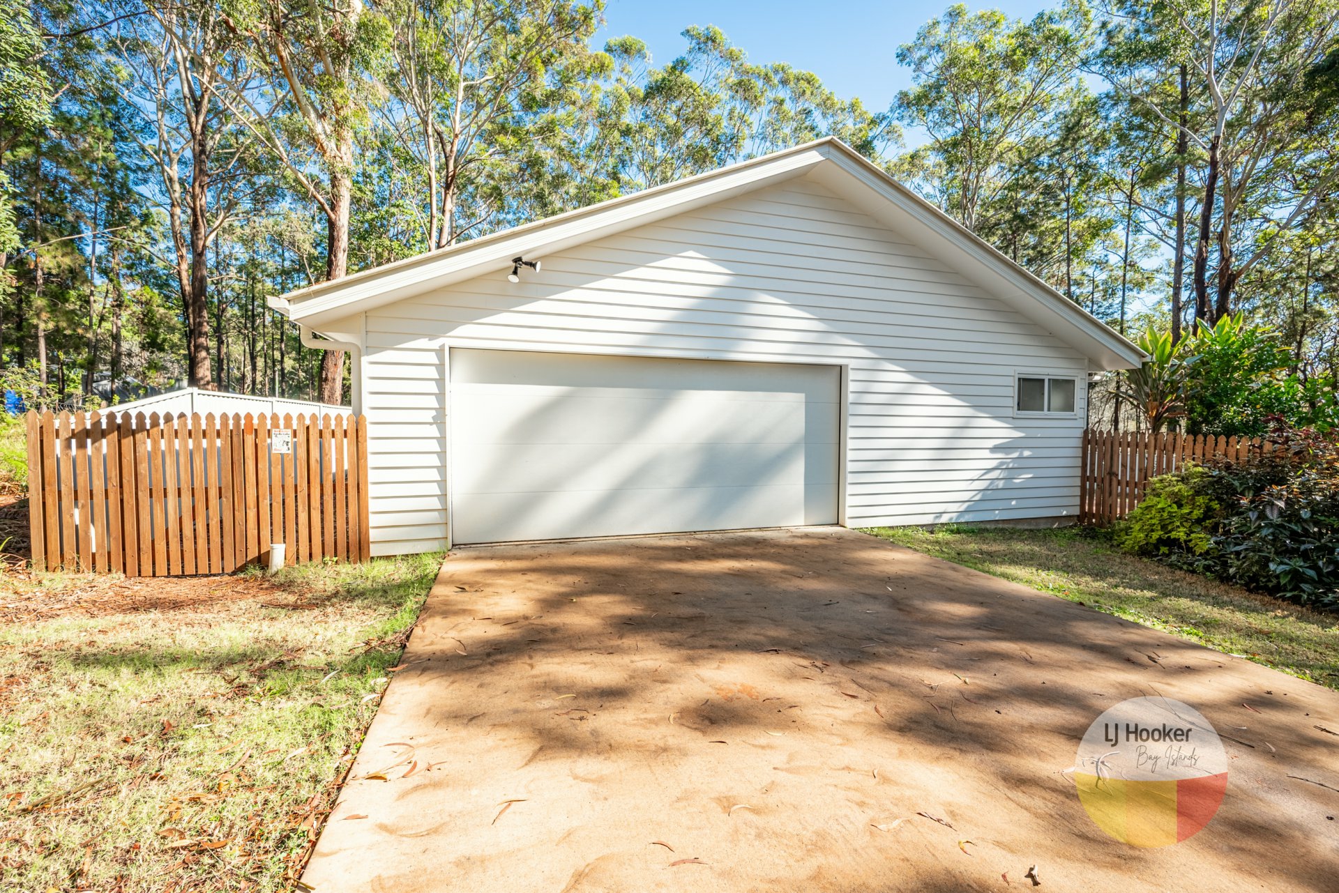 5-7 Meadstone Street, RUSSELL ISLAND