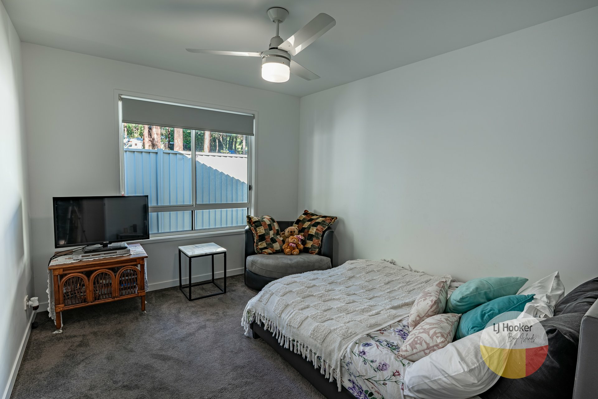 5-7 Meadstone Street, RUSSELL ISLAND
