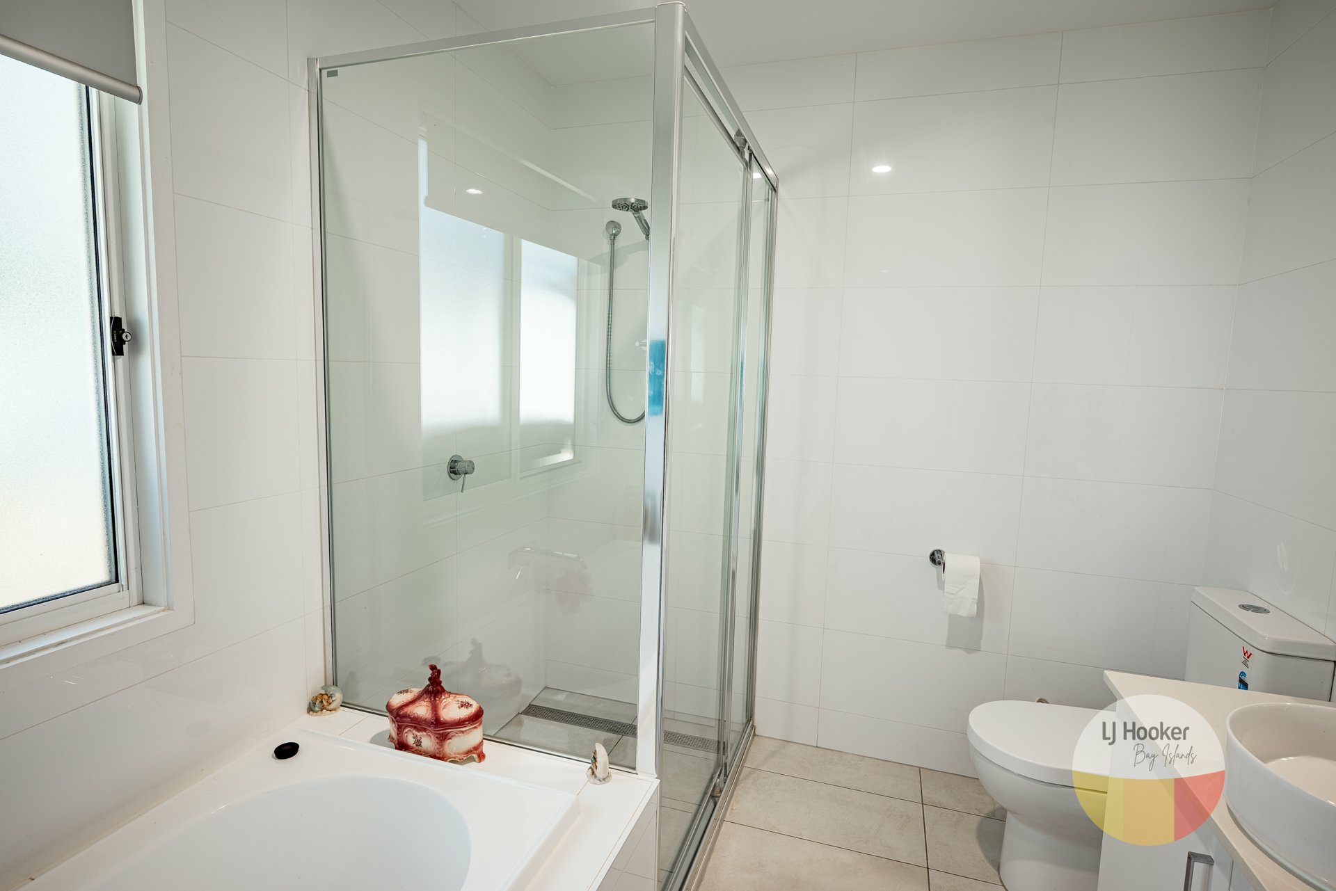 5-7 Meadstone Street, RUSSELL ISLAND
