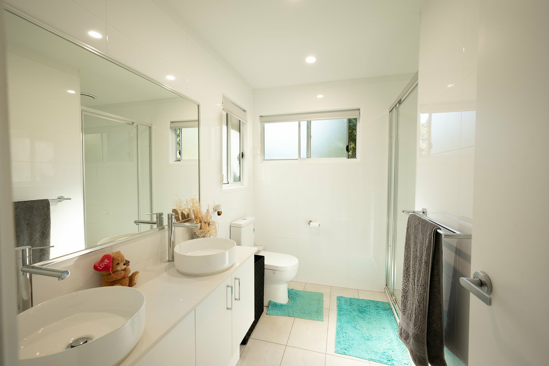 5-7 Meadstone Street, RUSSELL ISLAND