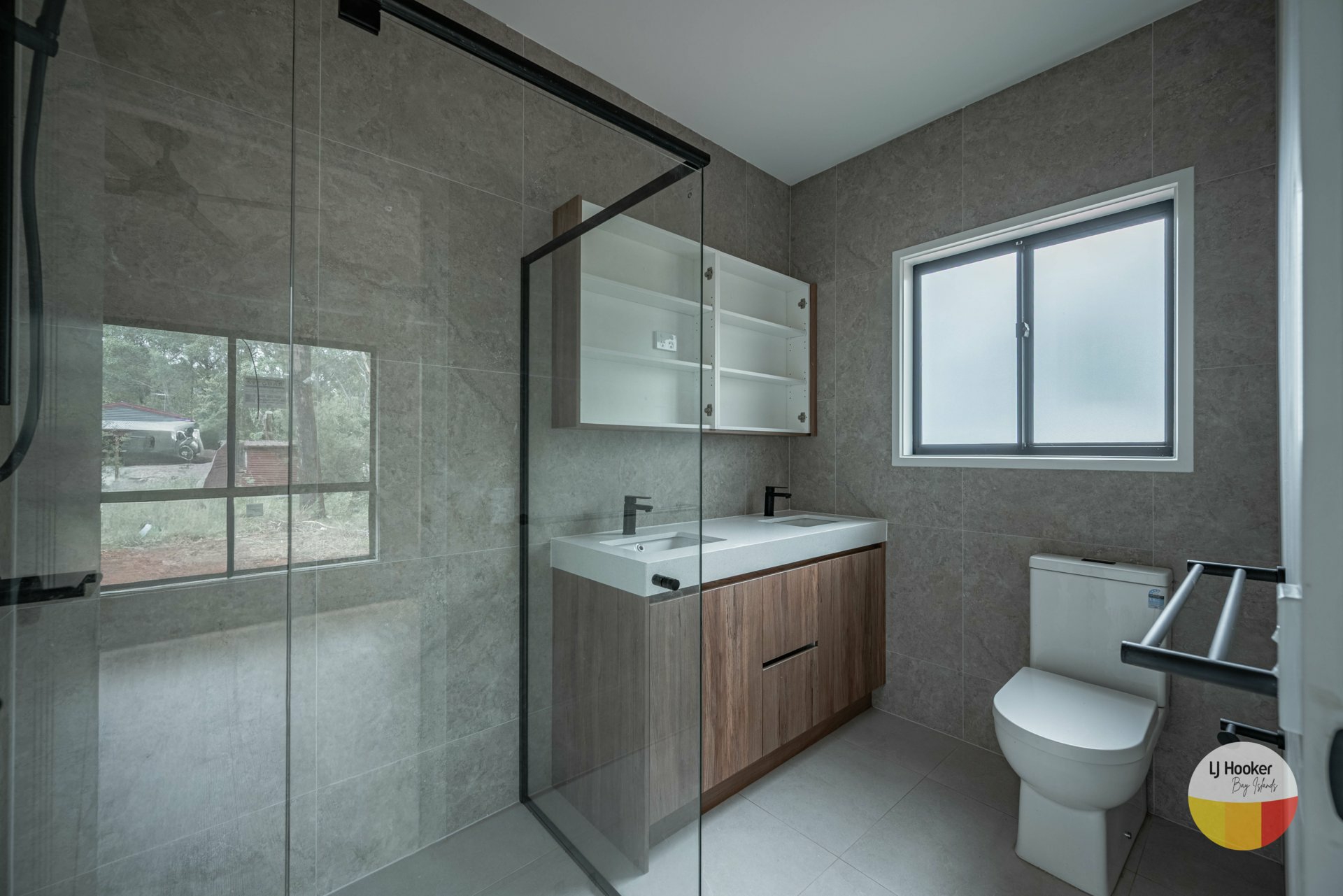 14 Bradman Street — photo 6 of 10