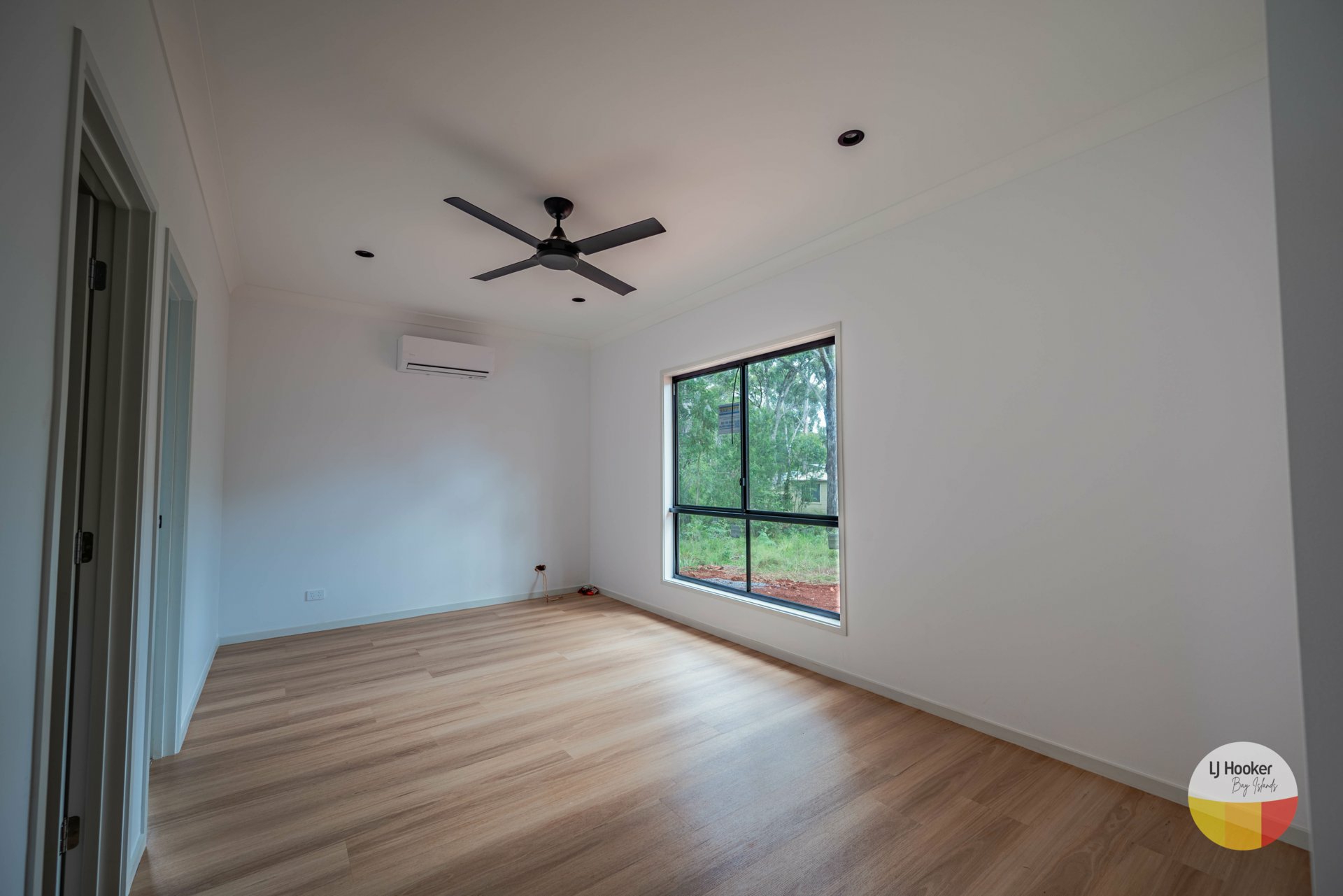 14 Bradman Street — photo 8 of 10