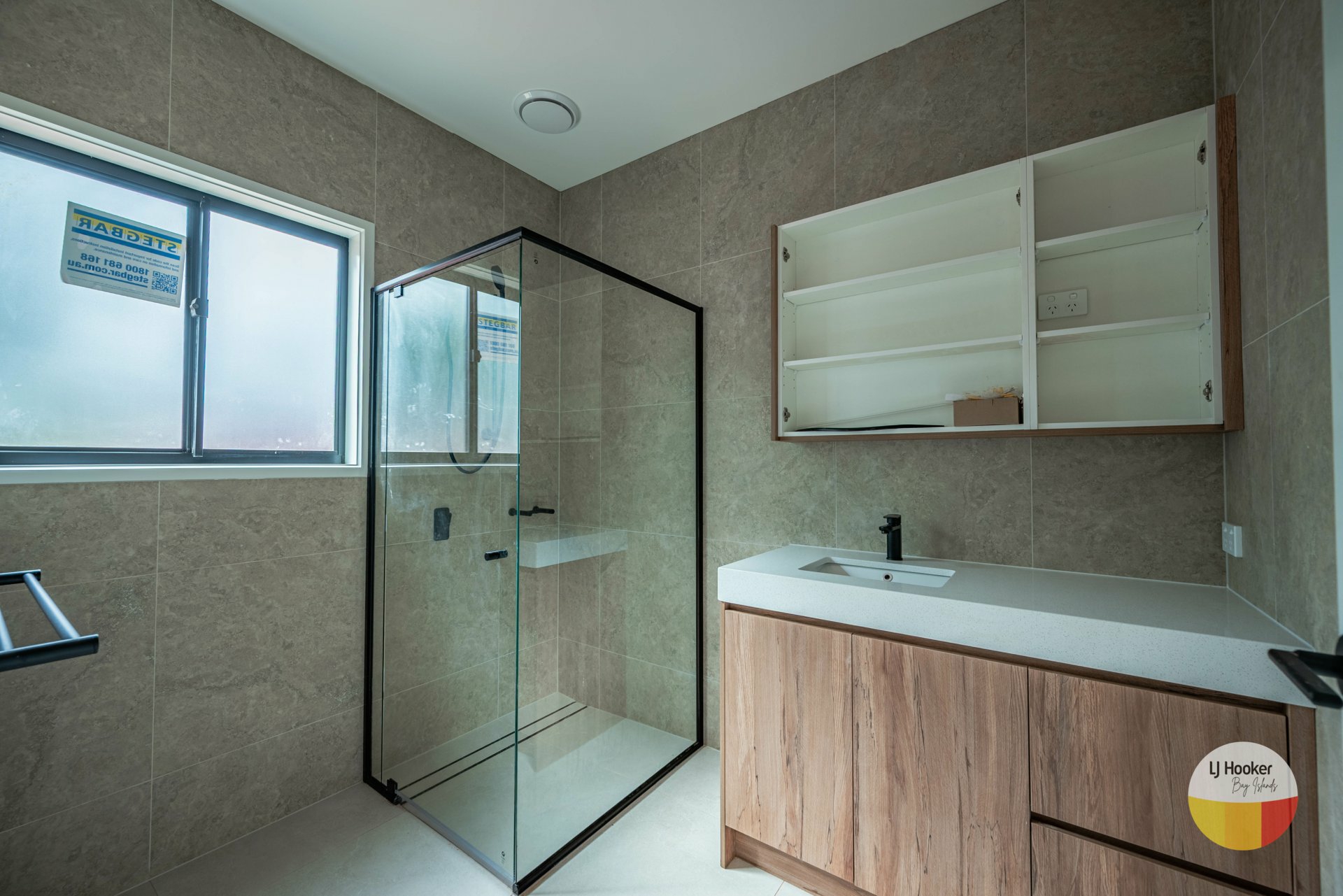 14 Bradman Street — photo 9 of 10