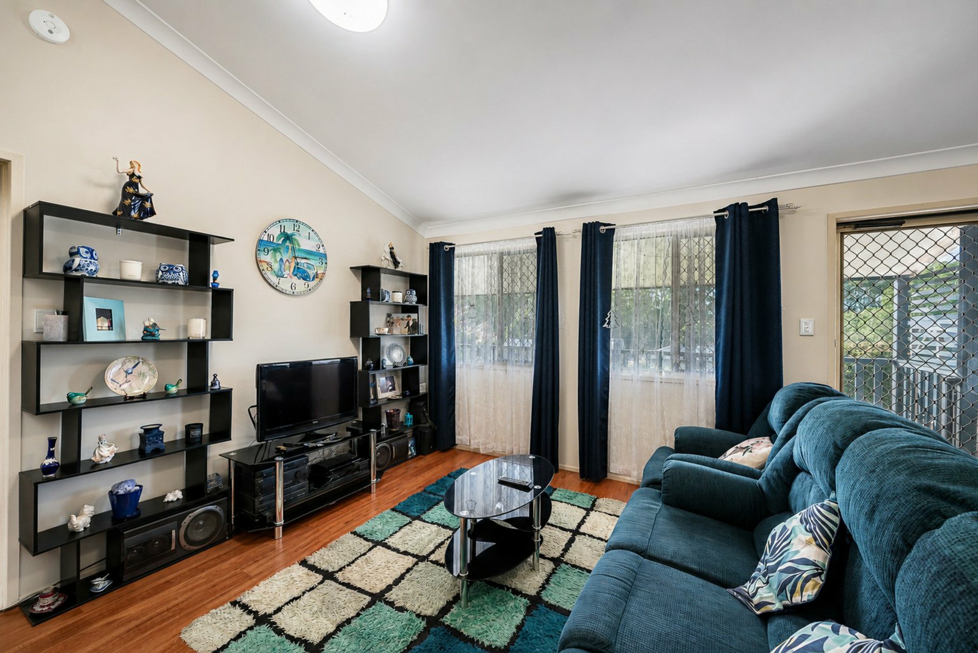 26 Laurel Street — photo 7 of 18