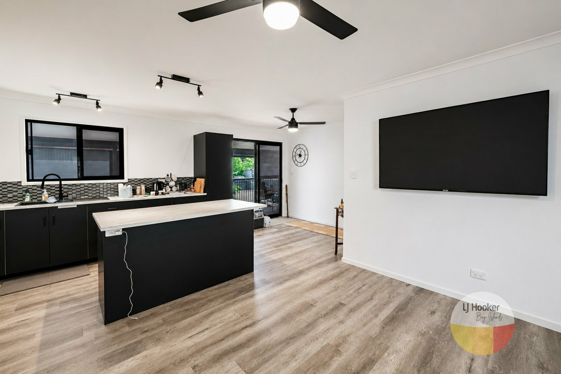 55 Villa Wood Road — photo 8 of 25