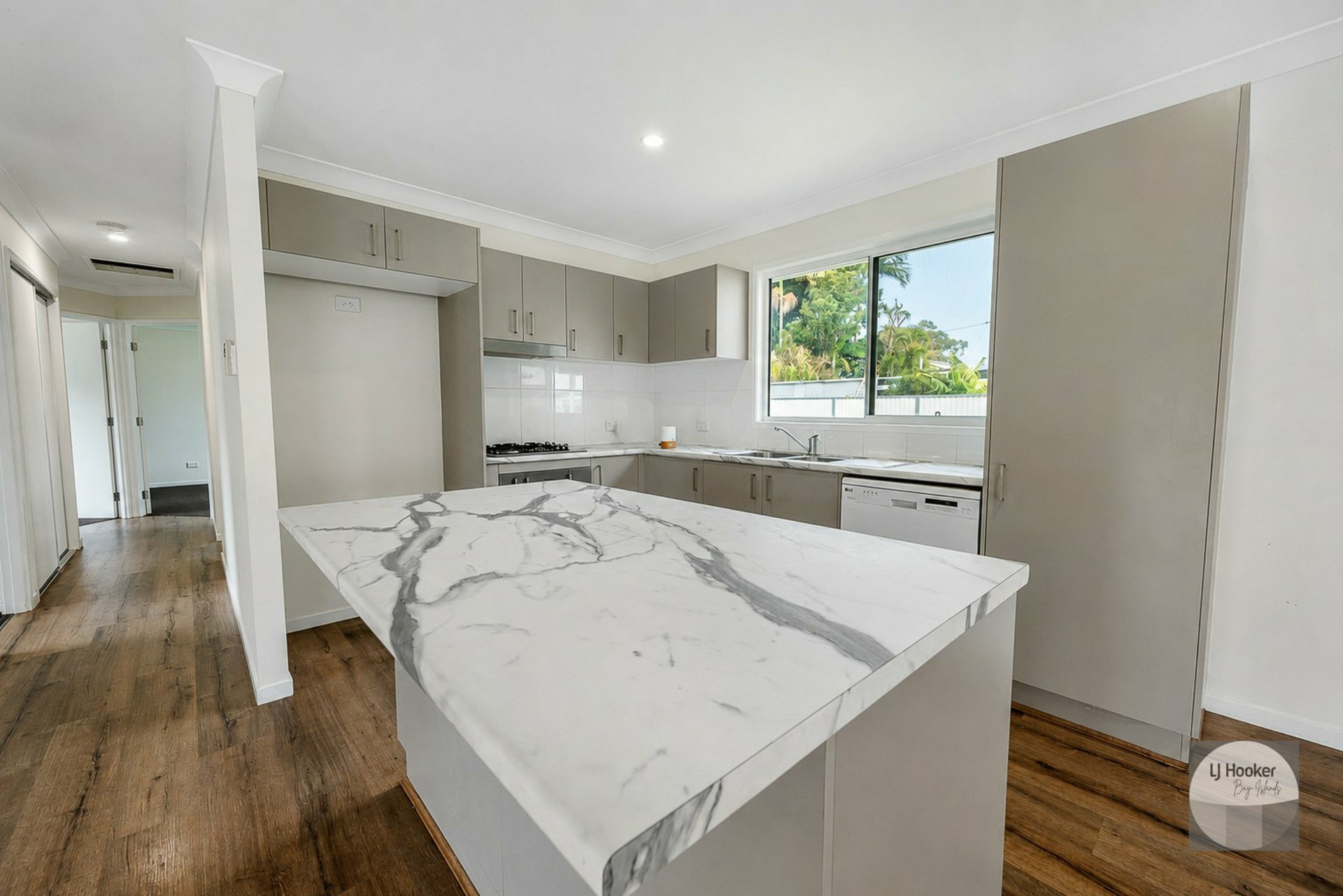 16 Grevillea Street — photo 6 of 16