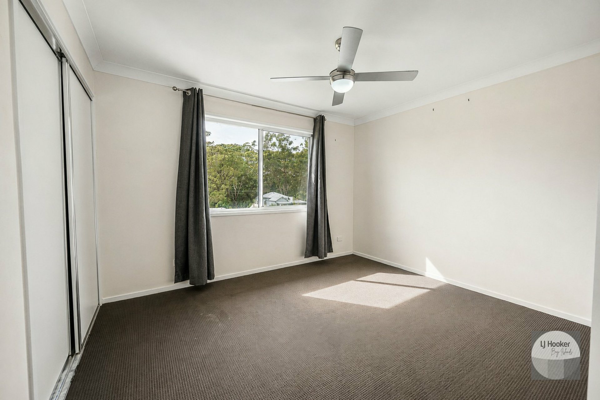 16 Grevillea Street — photo 10 of 16