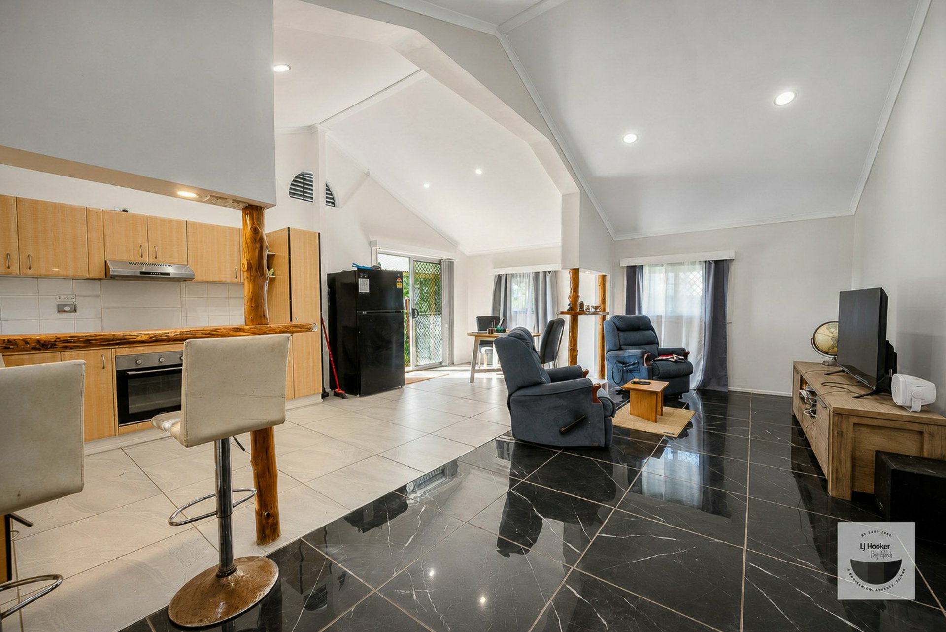 45 Barcelona Terrace — photo 8 of 15