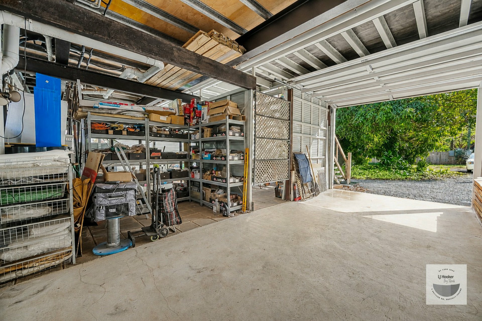 41 Woodlands Circuit — photo 13 of 16